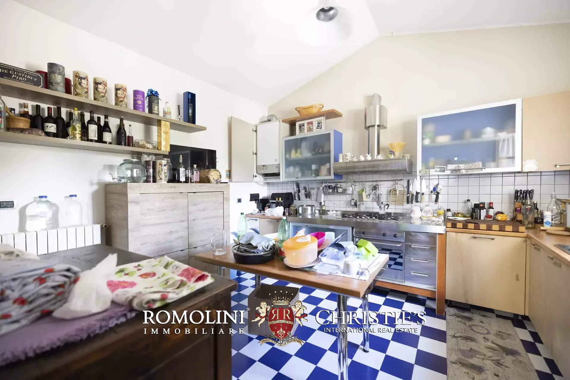 5 Bedroom Villa/Townhouse's Image 68