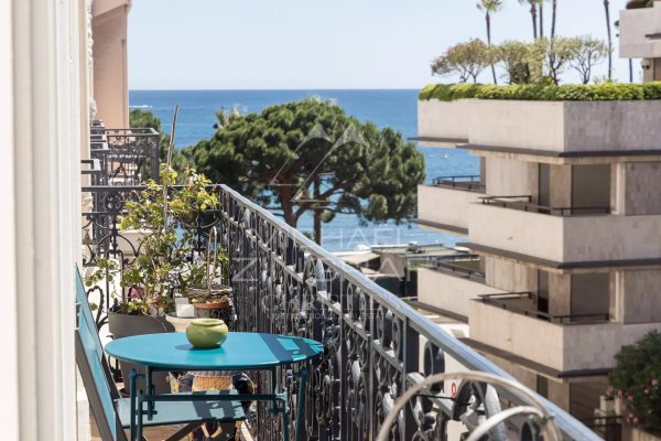 Cannes - Near Croisette - 3-Room Apartment — photo 1