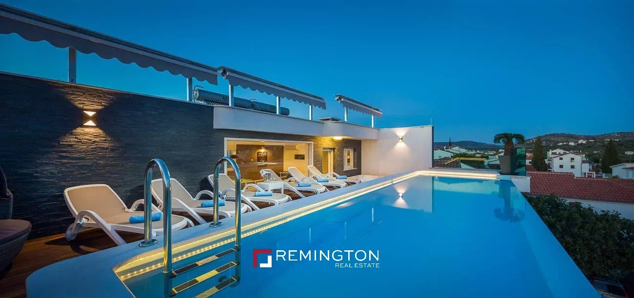 5 Bedroom Villa/Townhouse's Image 38