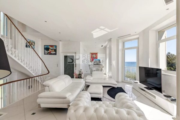 EXCEPTIONAL WATERFRONT VILLA – NEAR PALM BEACH, CANNES — photo 7