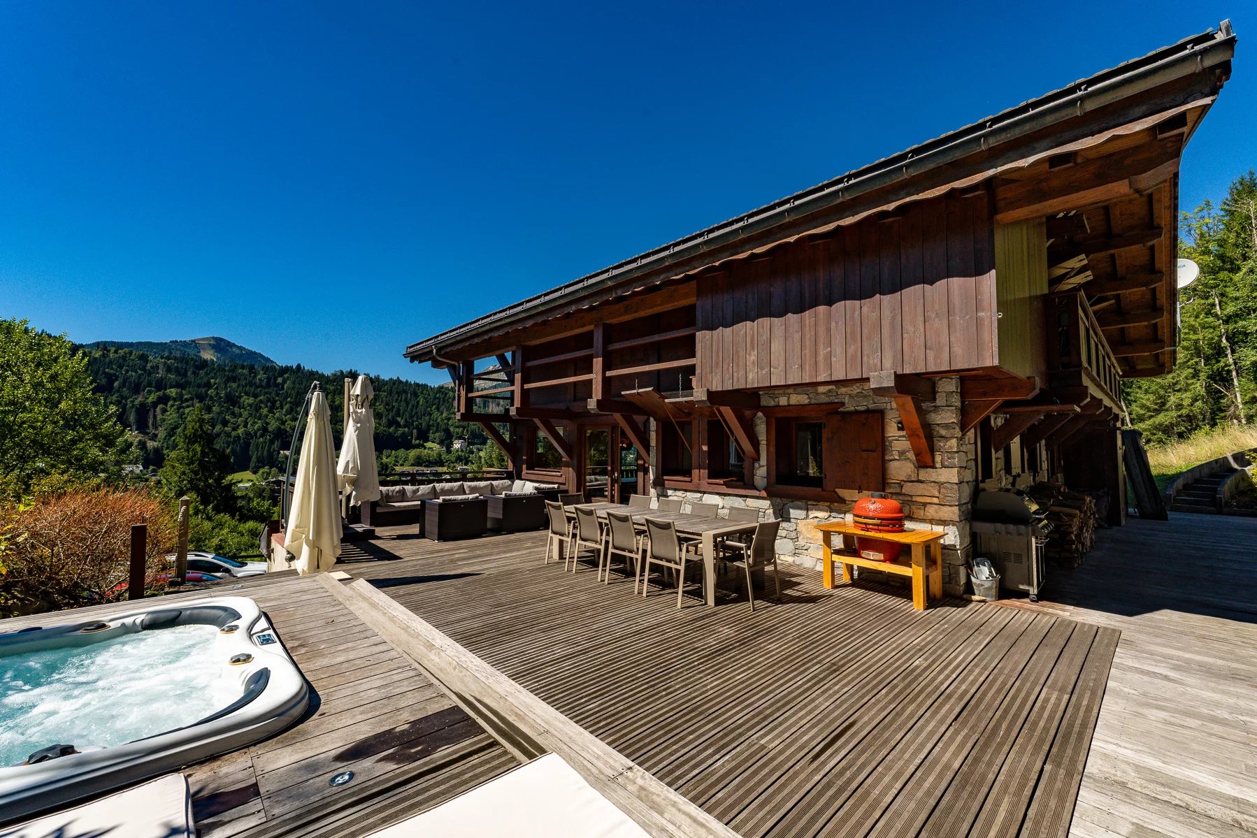 Photo of MONTRIOND - Exceptional 5-bedroom chalet in Montriond with cinema room and large garden