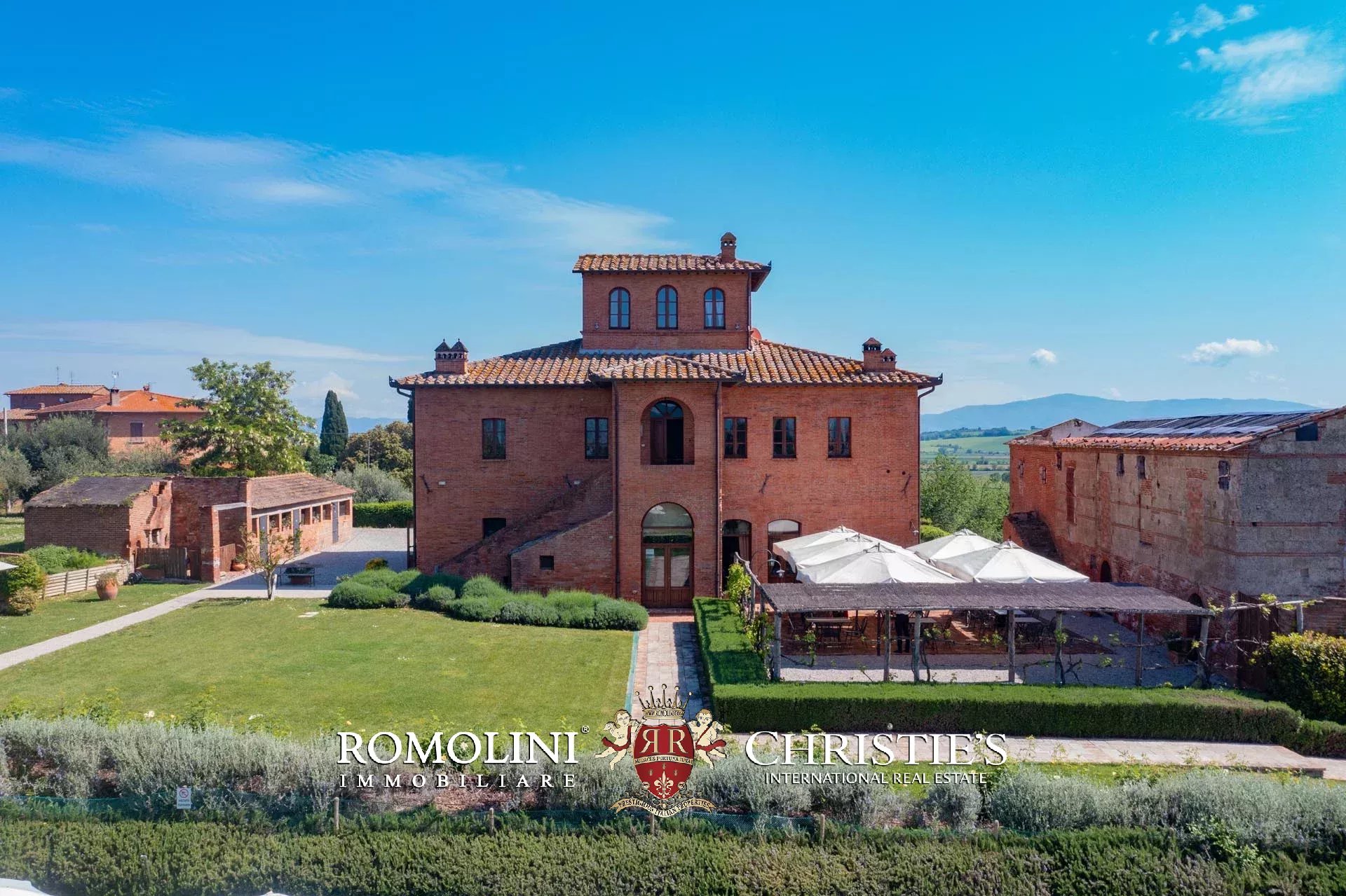 14 Bedroom Villa/Townhouse's Image 37