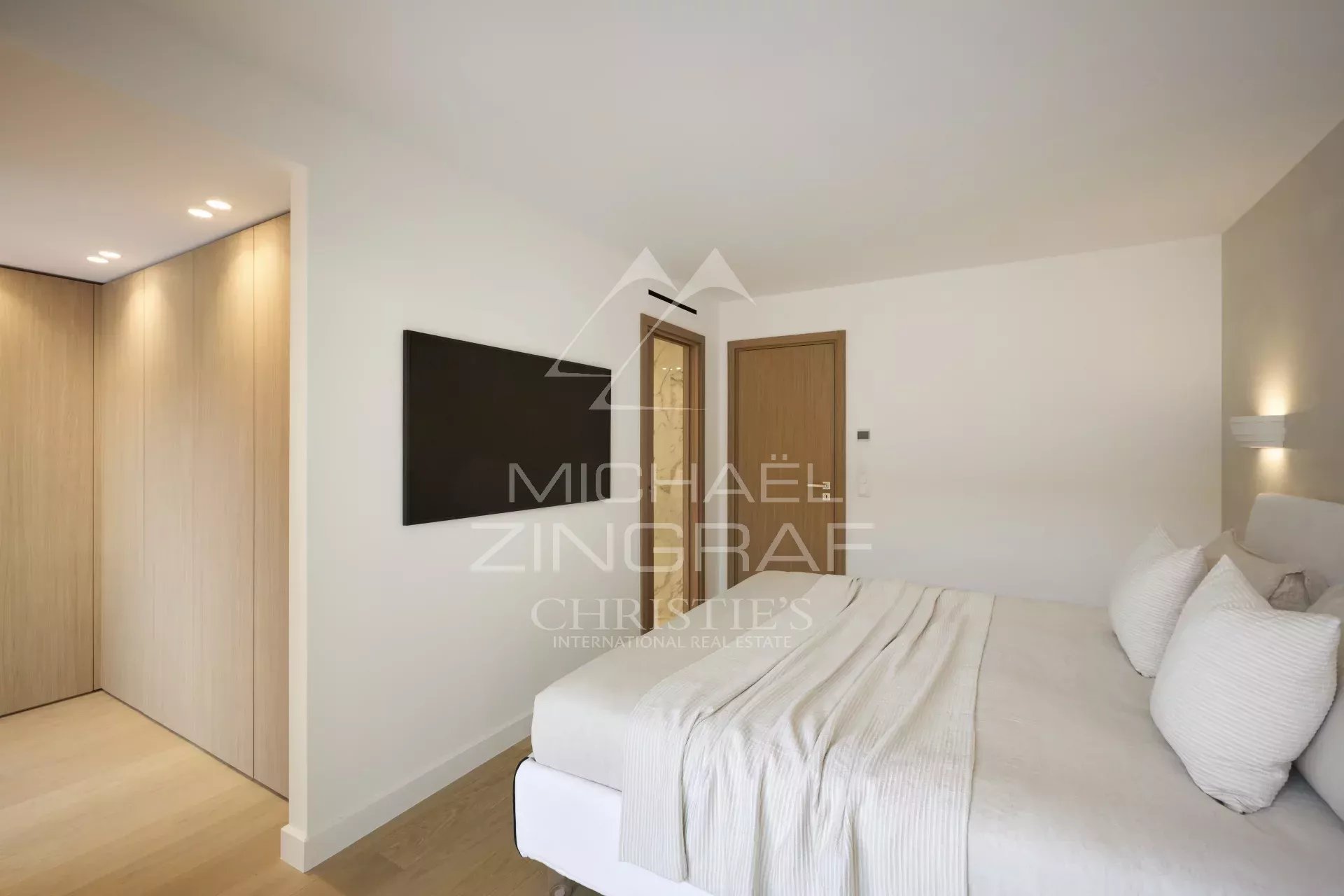 3 Bedroom Apartment/Flat's Image 3