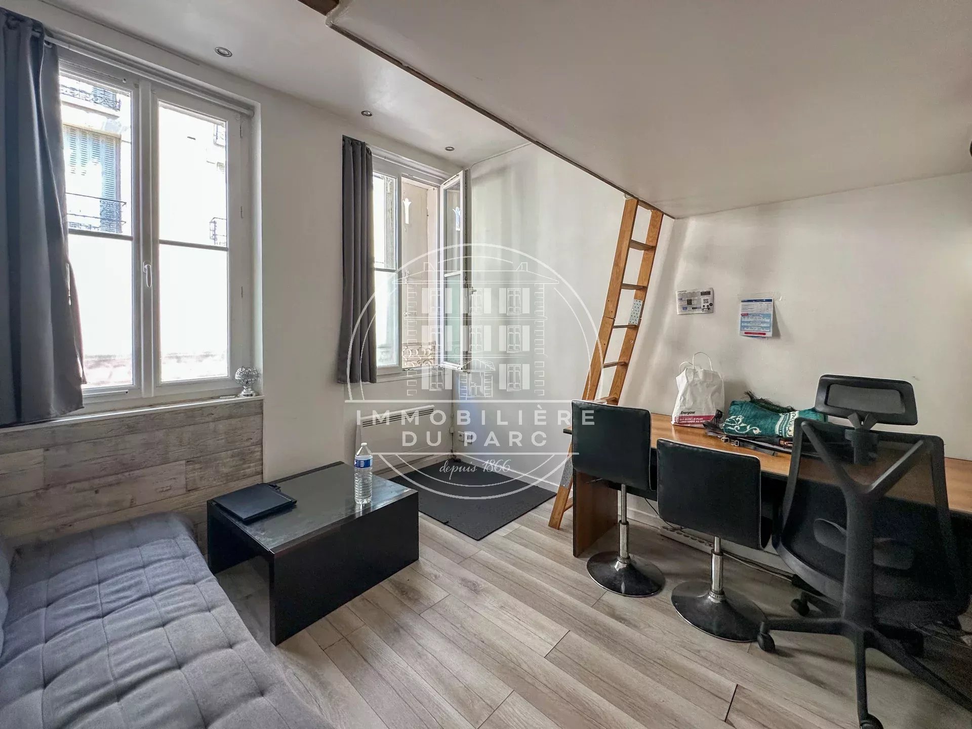 Agence immobilière de 