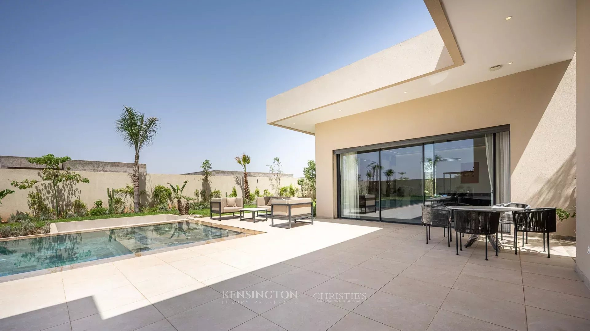 4 Bedroom Villa/Townhouse's Image 5