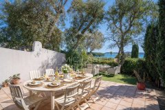 Beauvallon – Charming House with Sea View and Beach Access — photo 2 of 7