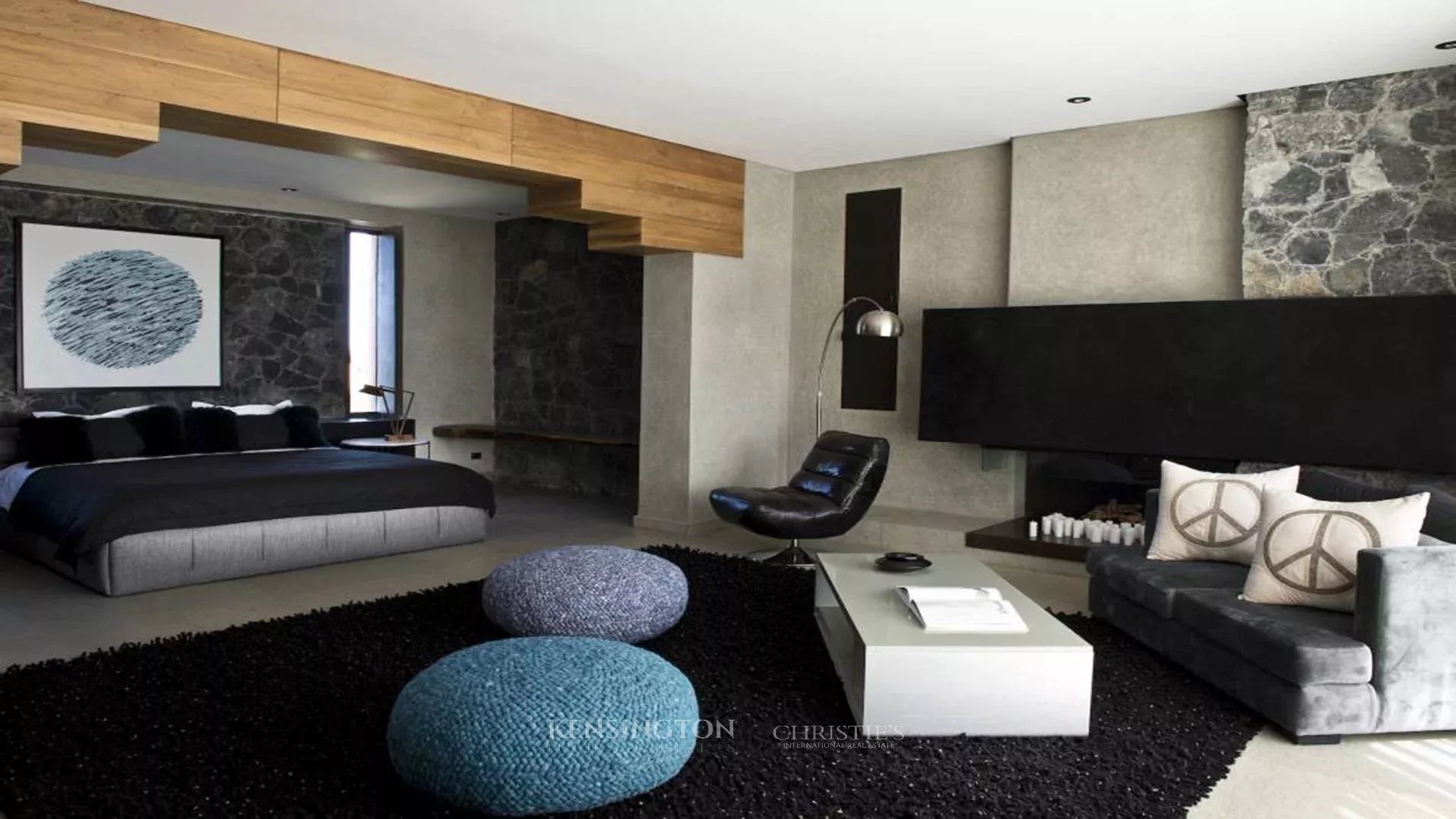 6 Bedroom Villa/Townhouse's Image 12