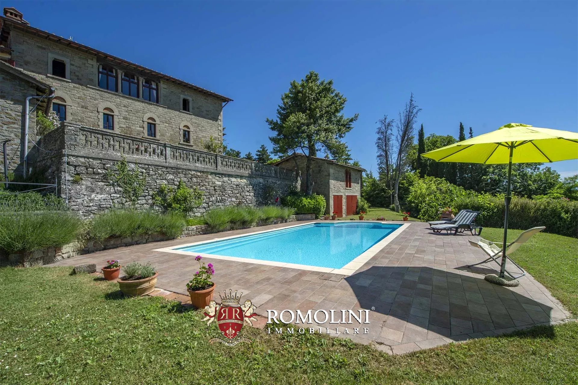 10 Bedroom Villa/Townhouse's Image 23