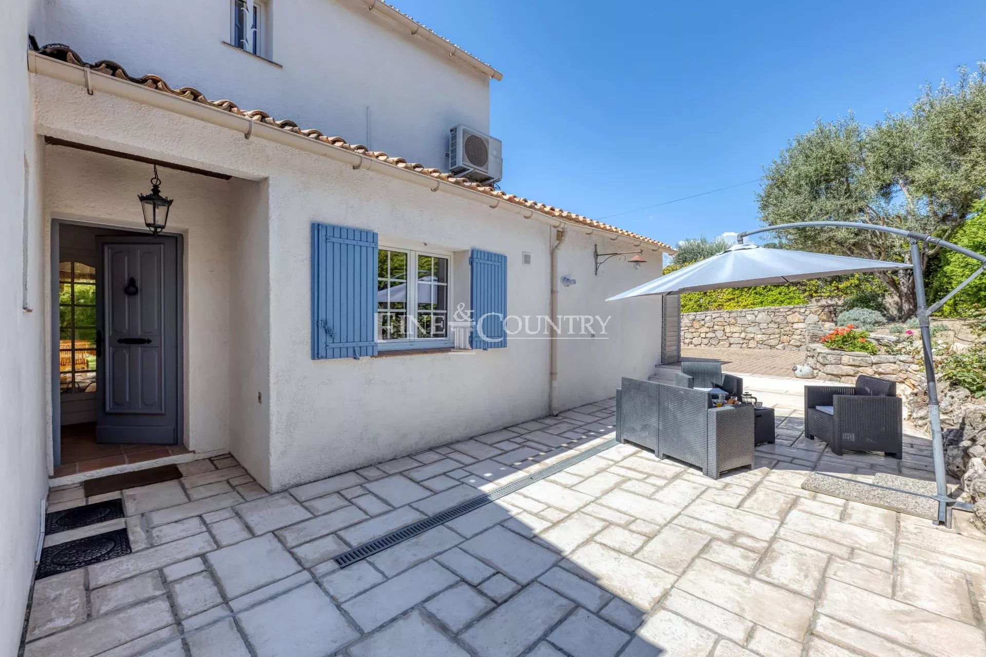 Photo of For Sale Villa in La Roquette-sur-Siagne