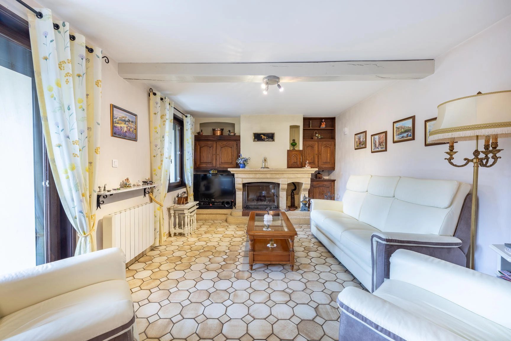 Ancienne ferme rénovéee de 185 m² - 69 Les Chères