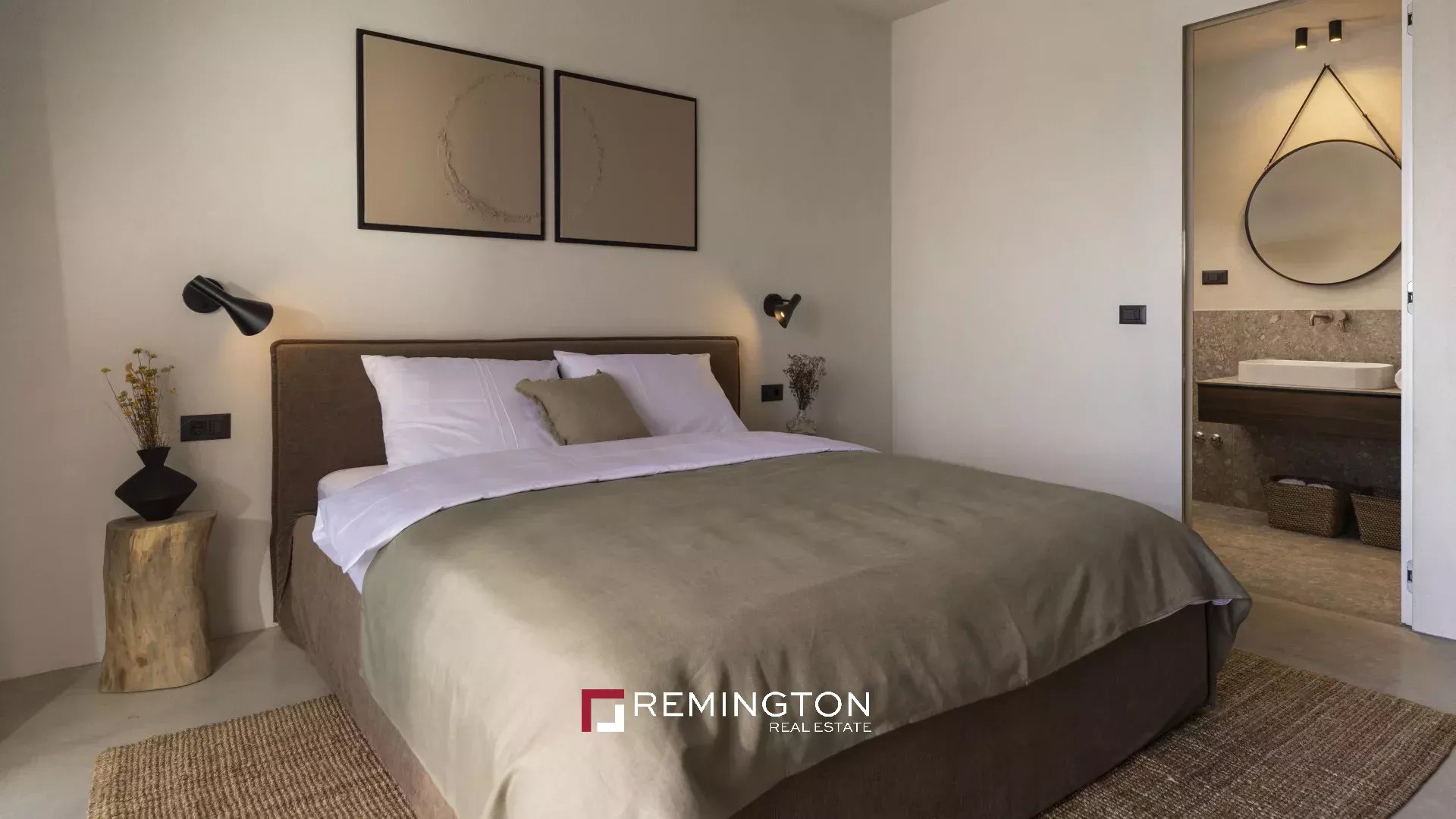 4 Bedroom Villa/Townhouse's Image 3