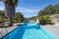 Renovated villa in Biot – Prime location, absolute calm, 5 bedrooms, full amenities — photo 2 of 7