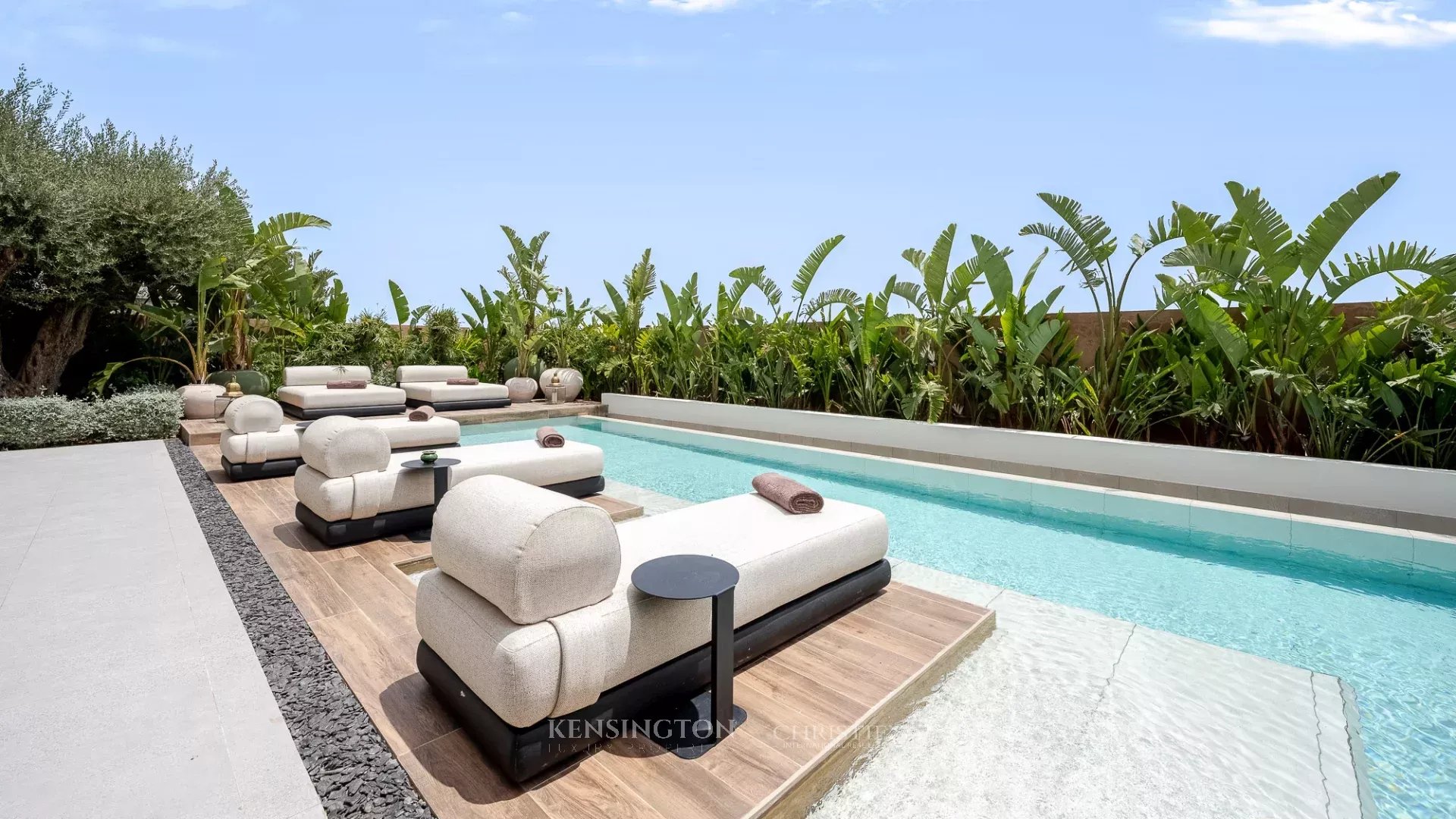 5 Bedroom Villa/Townhouse's Image 24