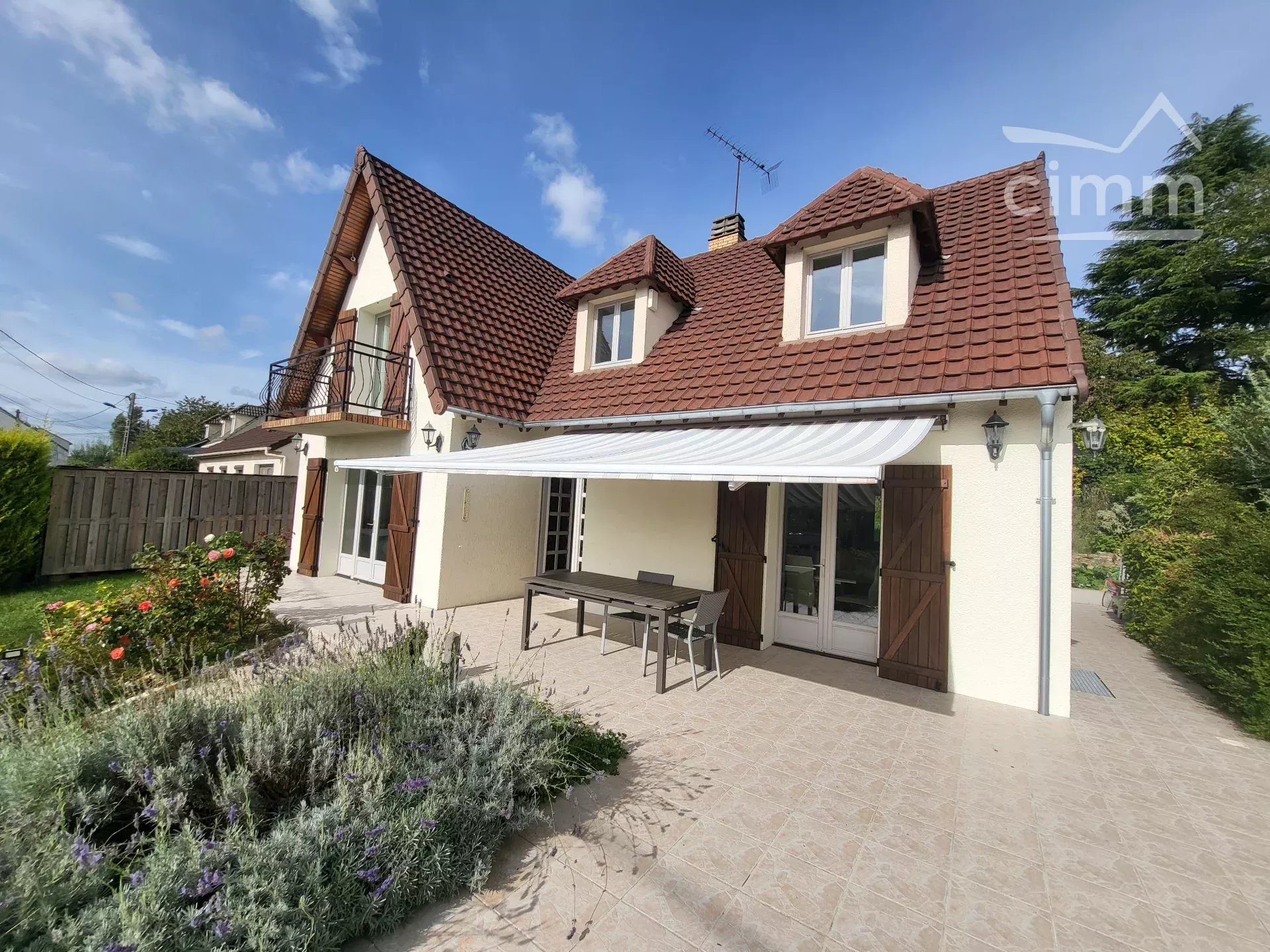 Agence immobilière de 