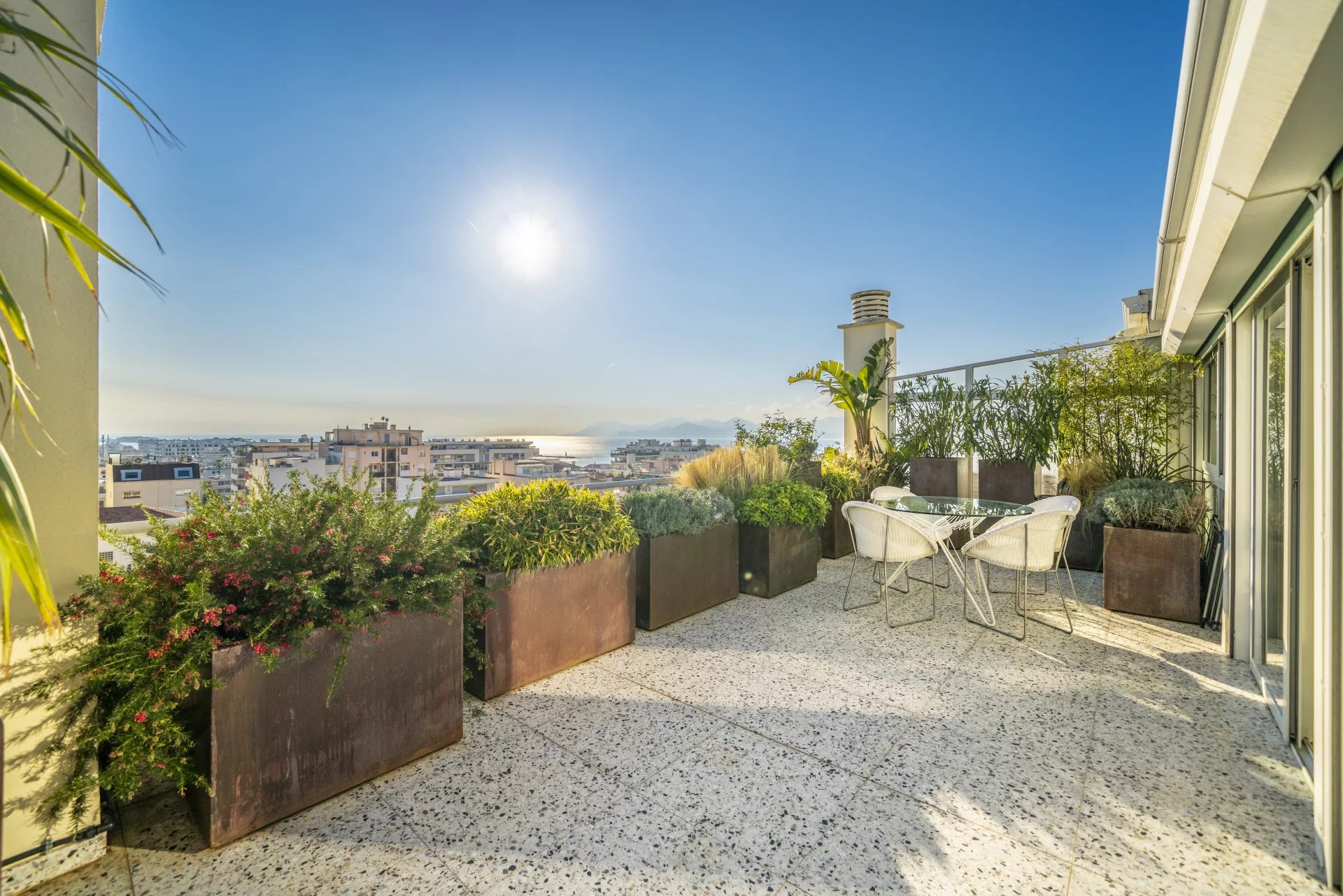 Qlistings - 3 Bedrooms - Apartment - Alpes-Maritimes - For Sale - 8687 Property Image