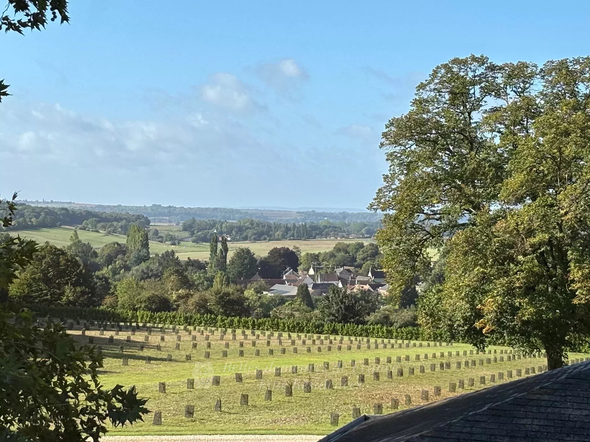 A moins d'1h de Paris, domaine clos de près de 170 hectares  à vocation hôtelière & événementielle