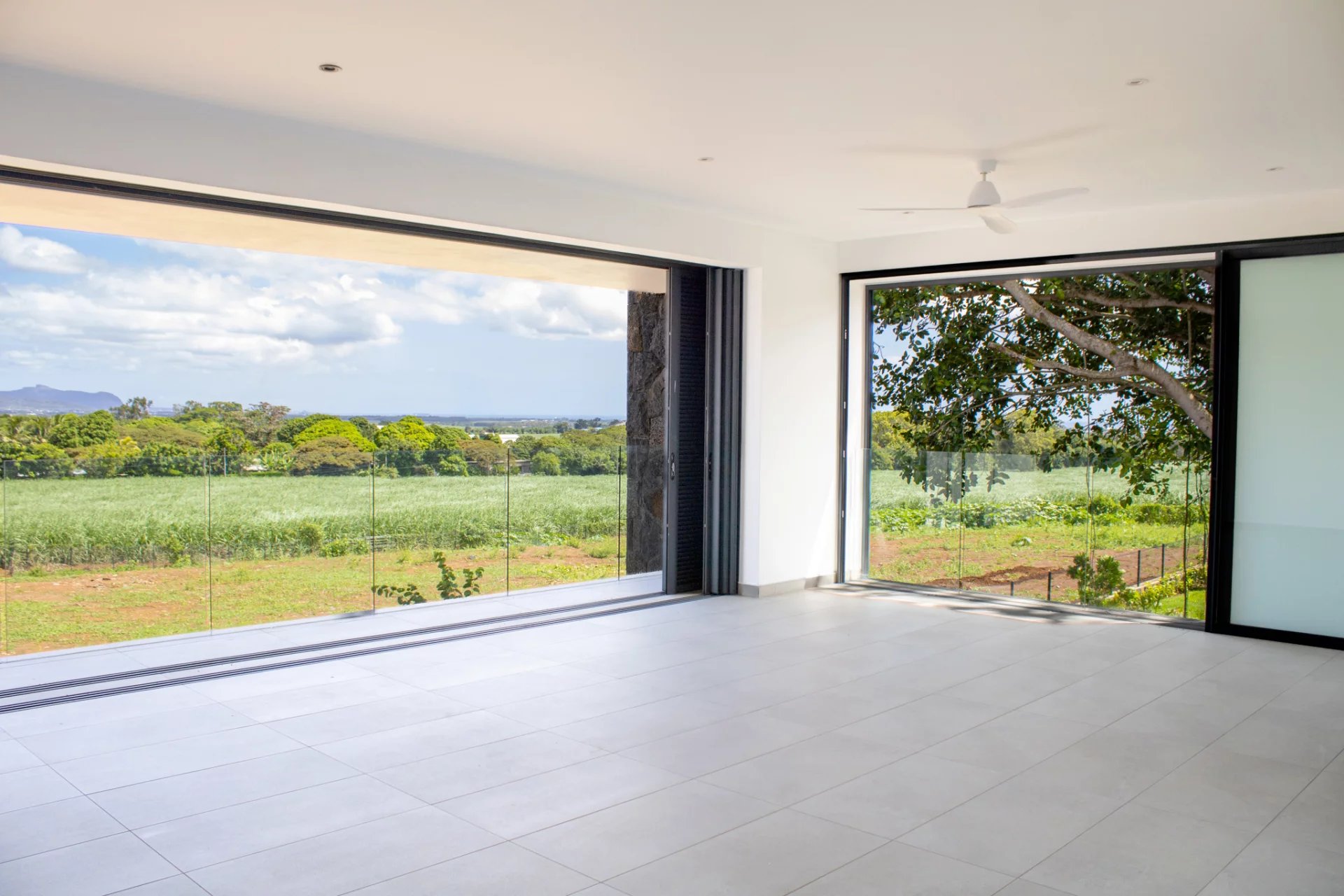 BELLE VUE – Bright apartment with expansive views – 3 bedrooms