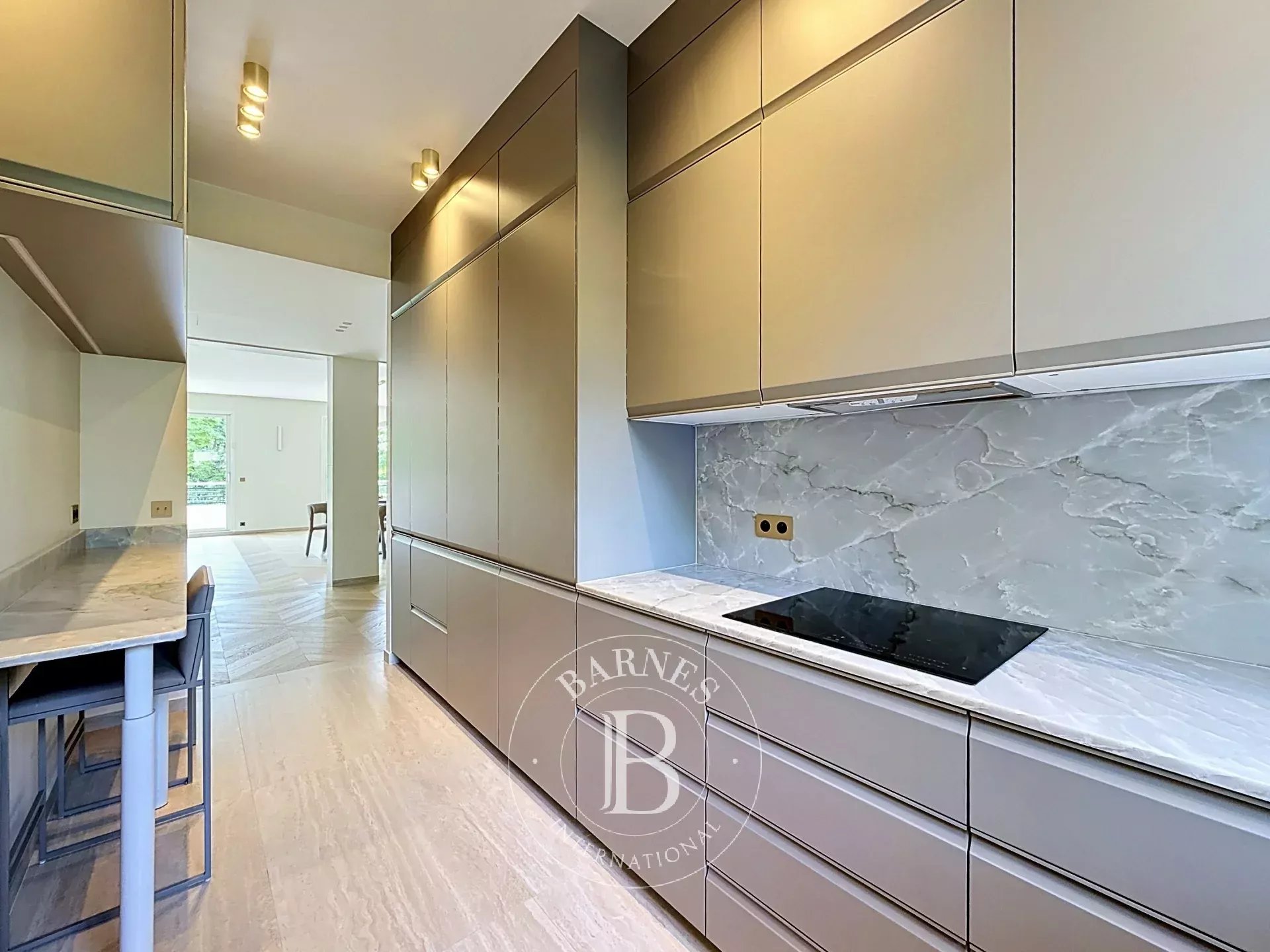 Neuilly-sur-Seine  - Piso 5 Cuartos 3 Habitaciones - picture 9