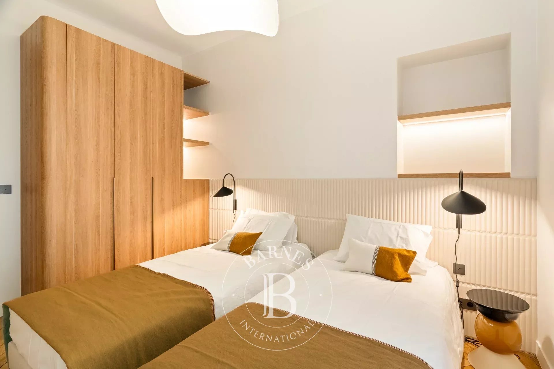 Paris  - Apartment 4 Bedrooms - picture 19