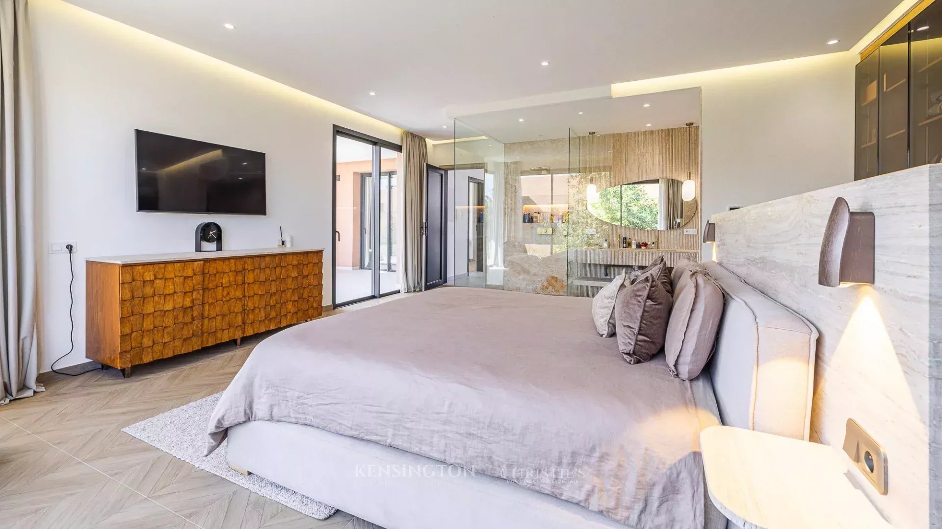 5 Bedroom Villa/Townhouse's Image 12