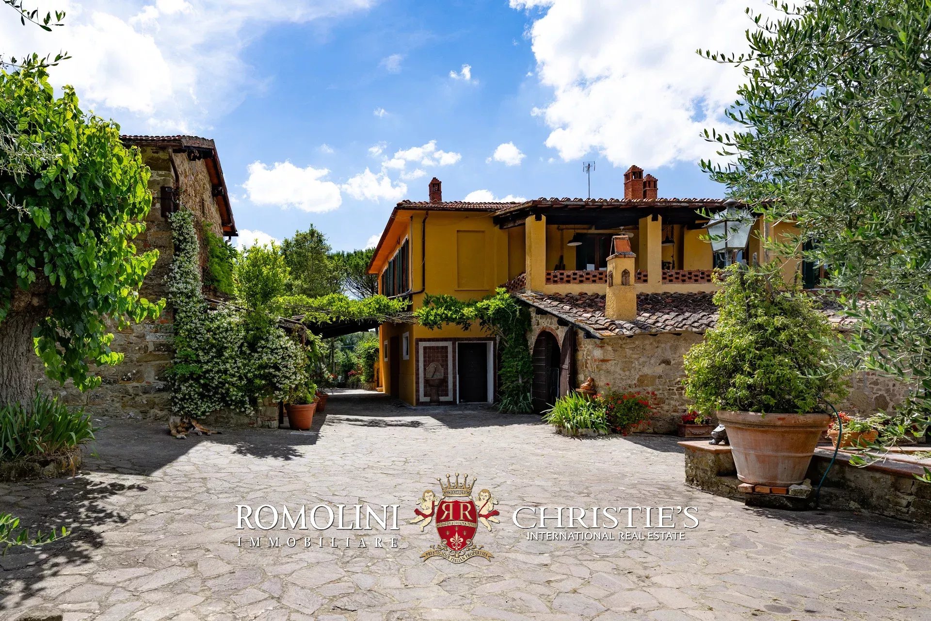 9 Bedroom Villa/Townhouse's Image 13