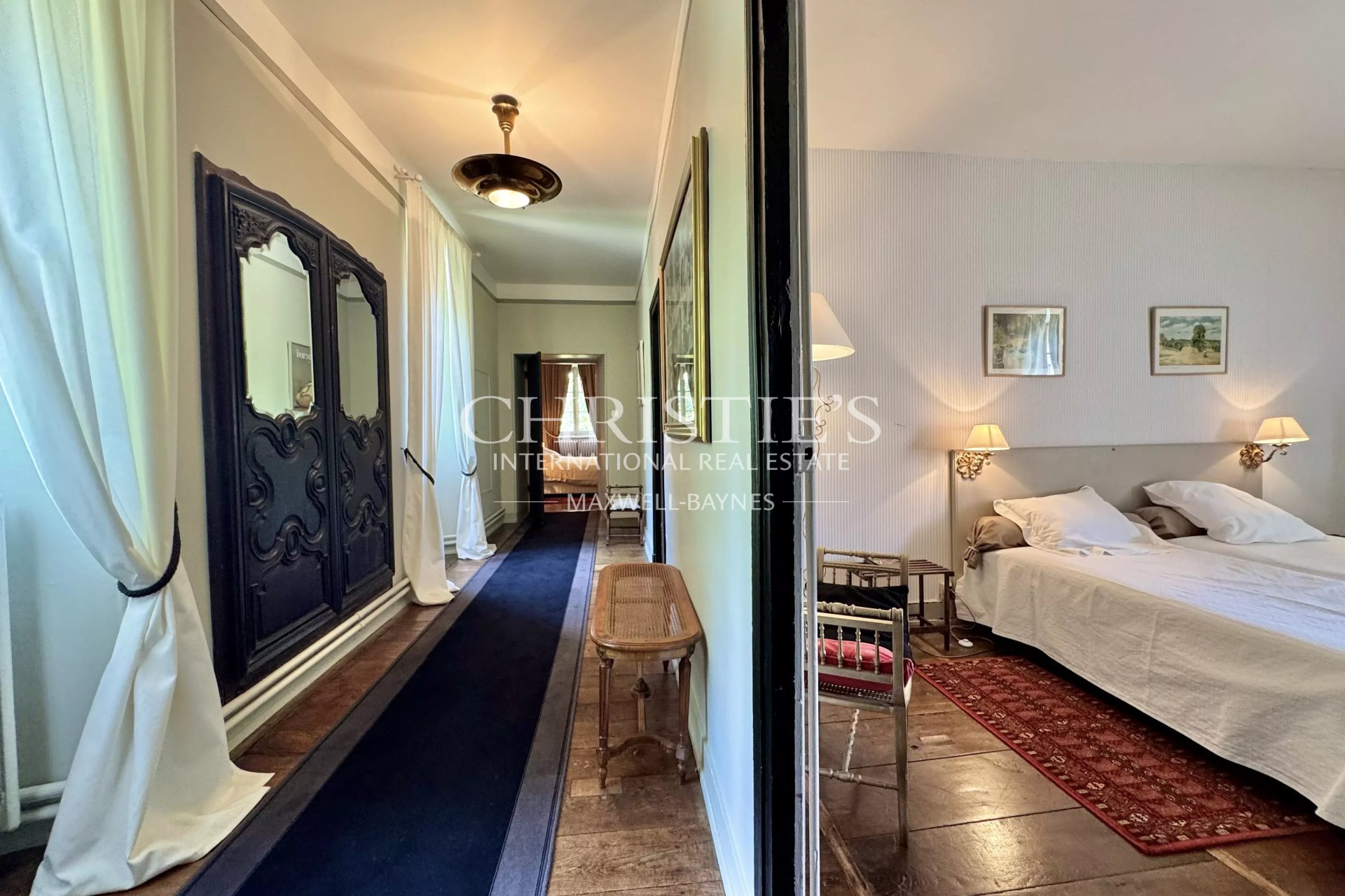 6 Bedroom Villa/Townhouse's Image 24