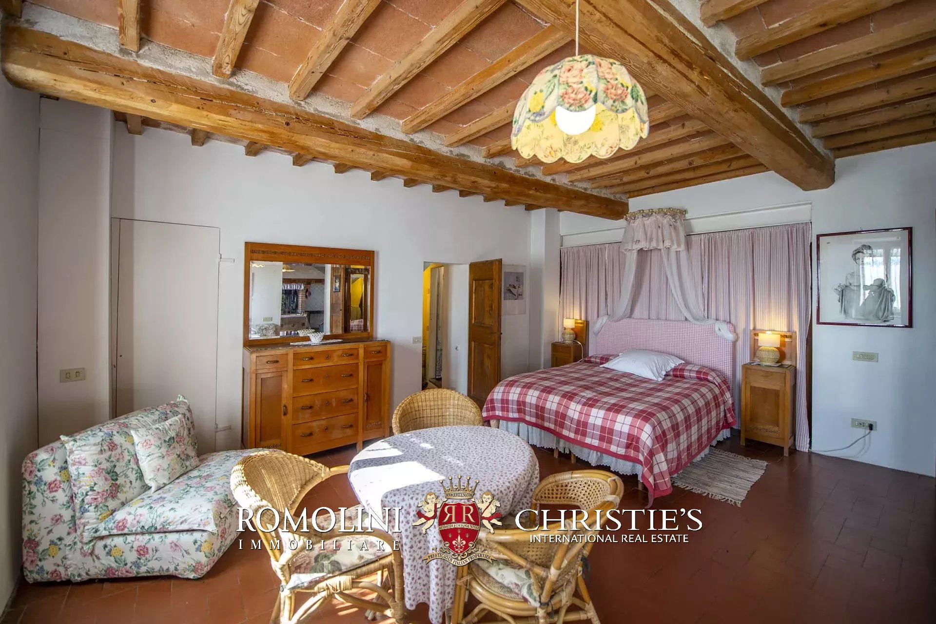 11 Bedroom Villa/Townhouse's Image 33