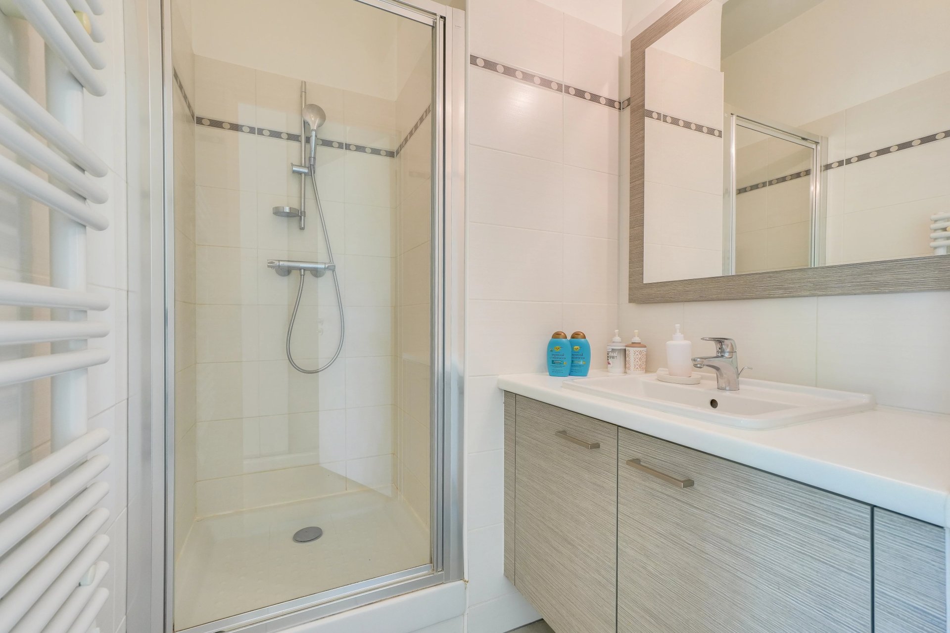 3 Bedroom Apartment/Flat's Image 11