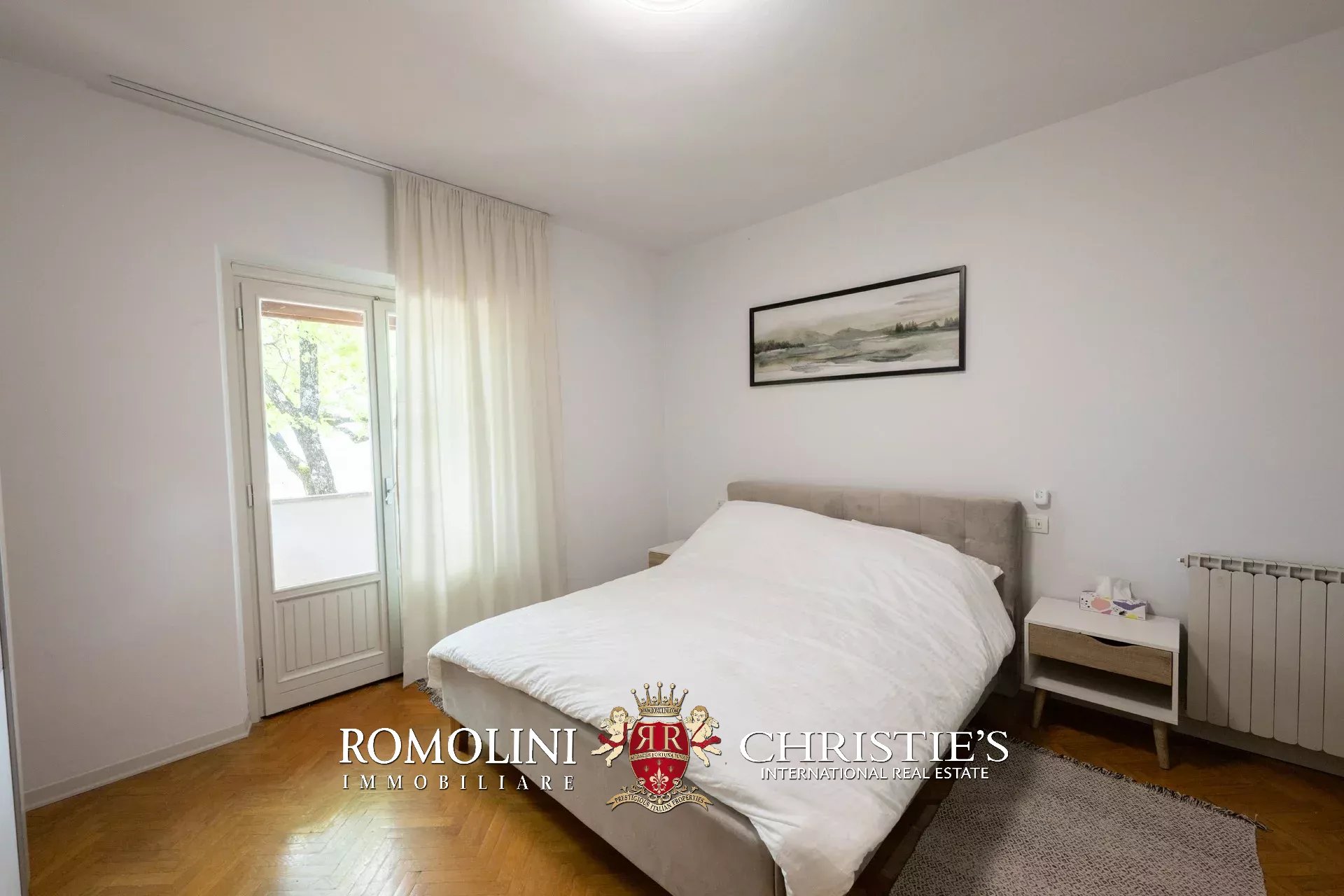 6 Bedroom Villa/Townhouse's Image 45