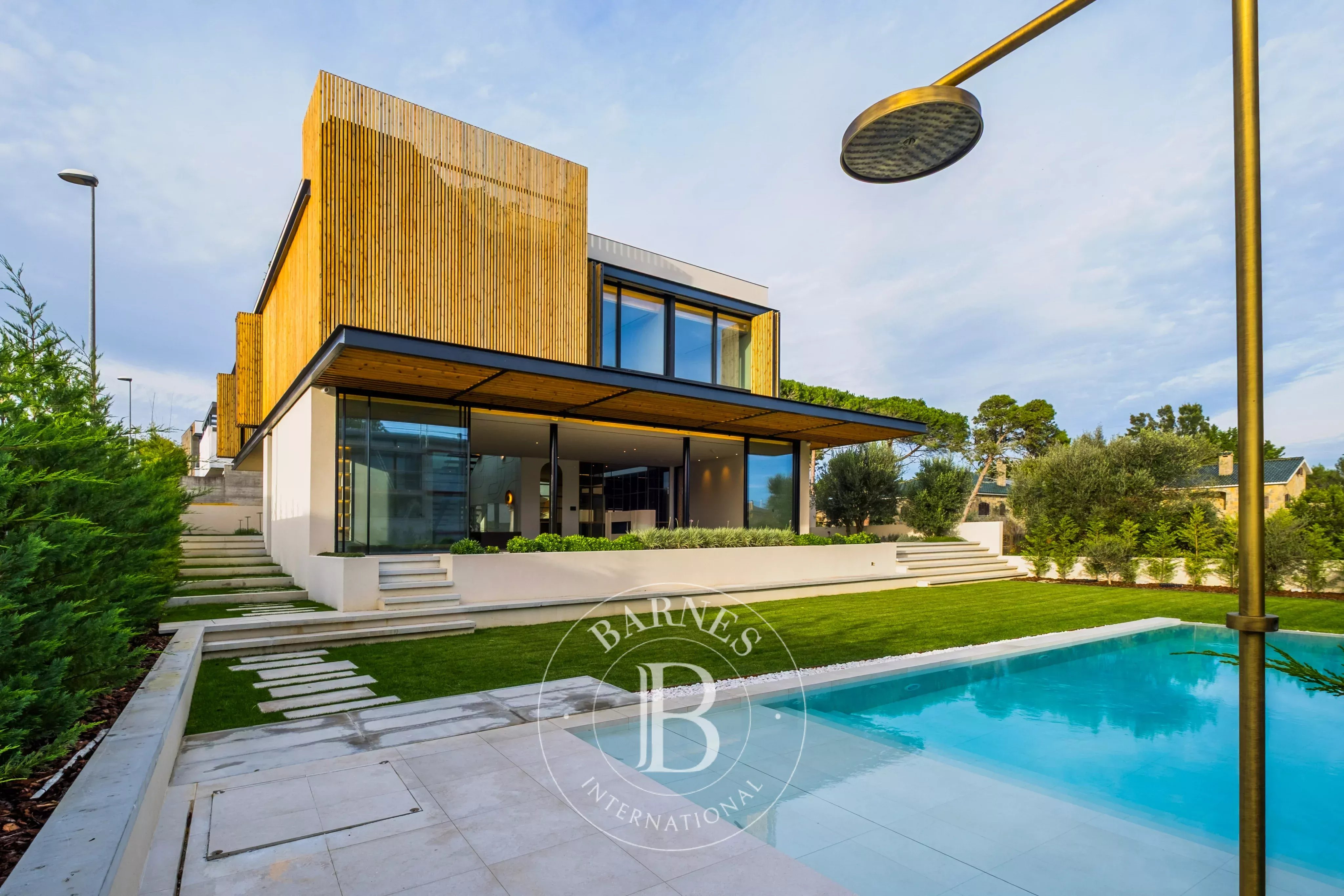 Contemporary villa in Cascais