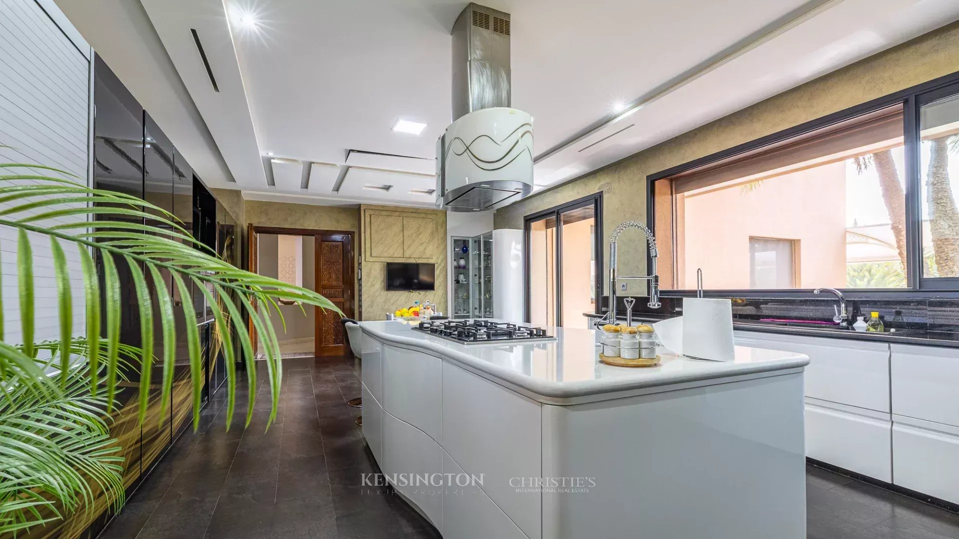 9 Bedroom Villa/Townhouse's Image 18