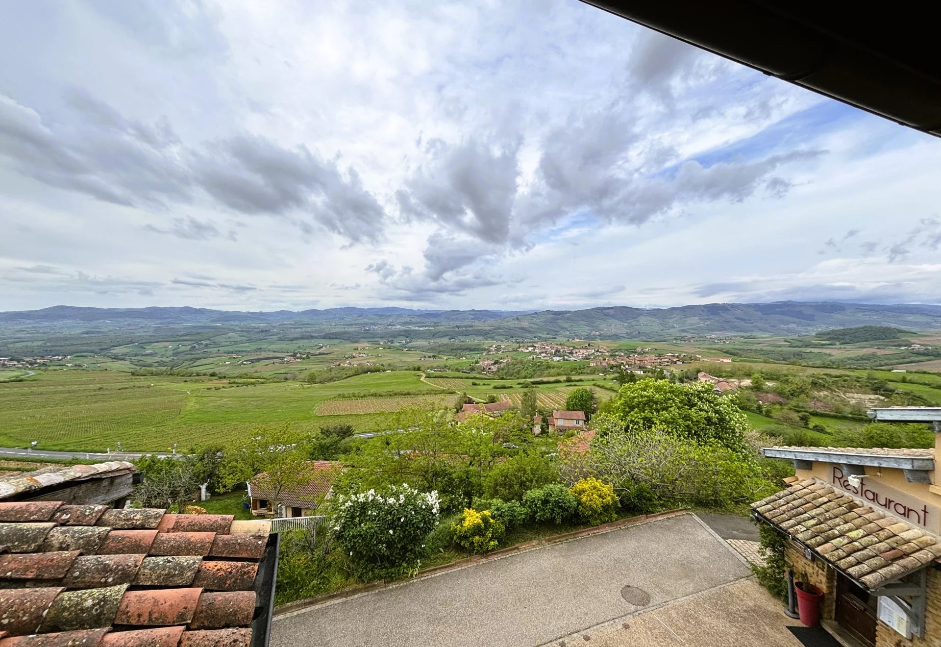 Grand T2 avec vue imprenable - Val d'Oingt