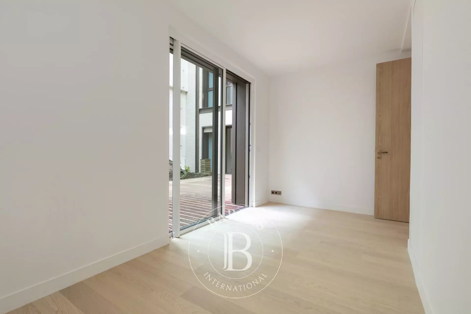 Daire Paris 8ème - picture 11