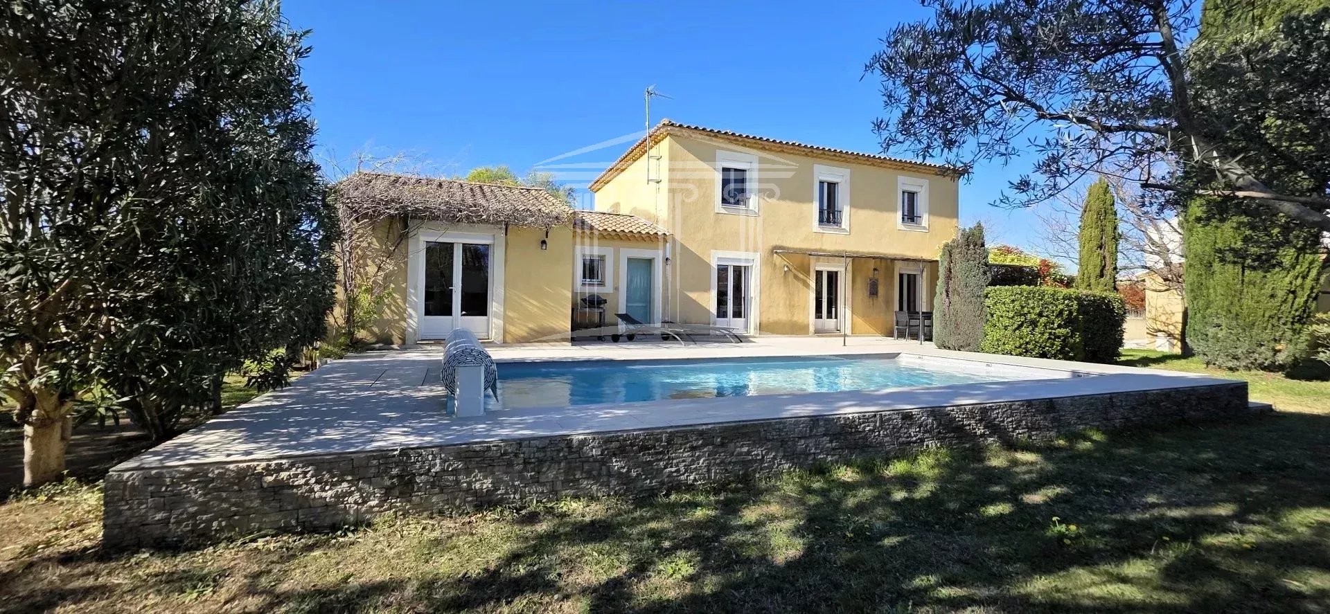 Agence immobilière de 