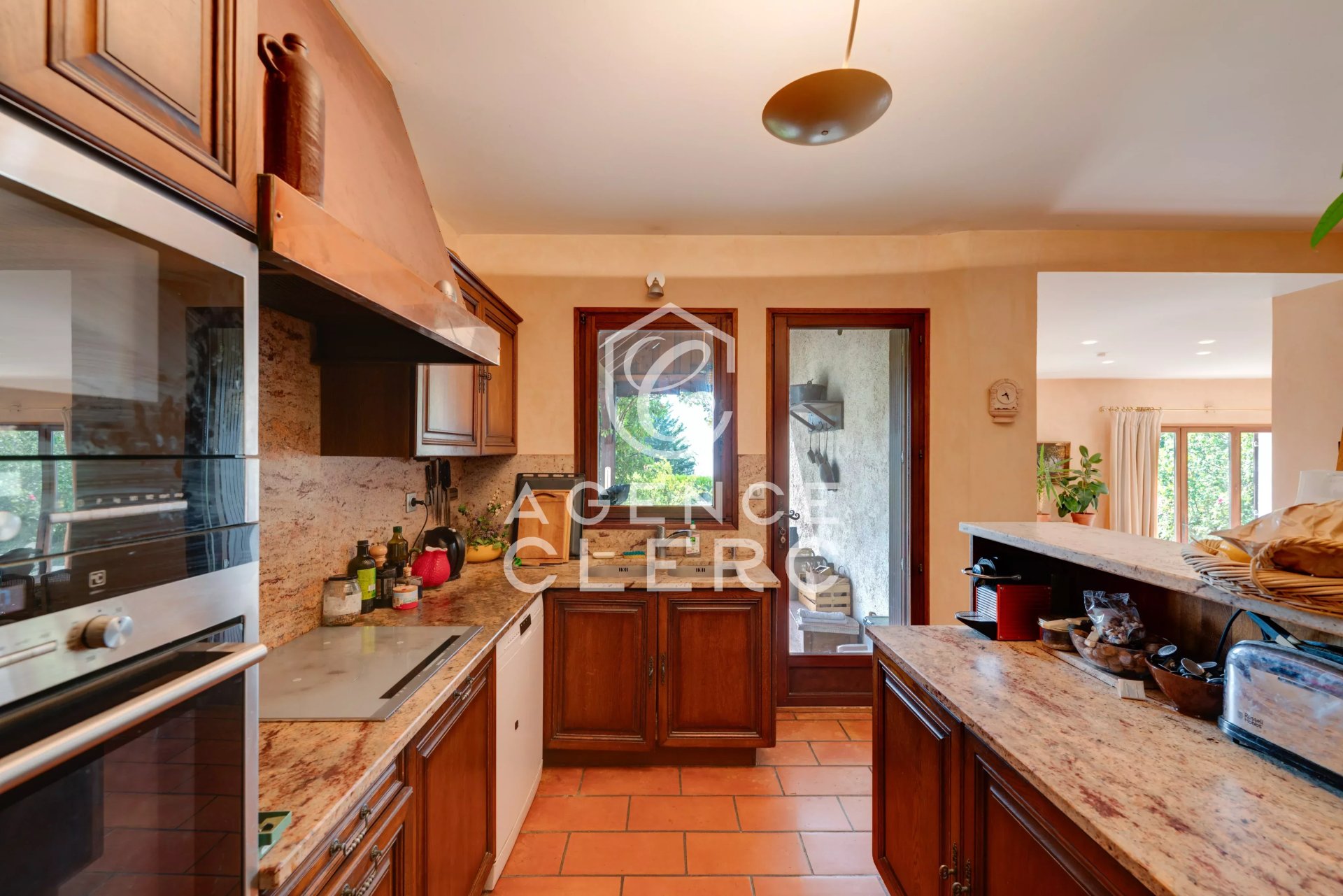 5 Bedroom Villa/Townhouse's Image 10