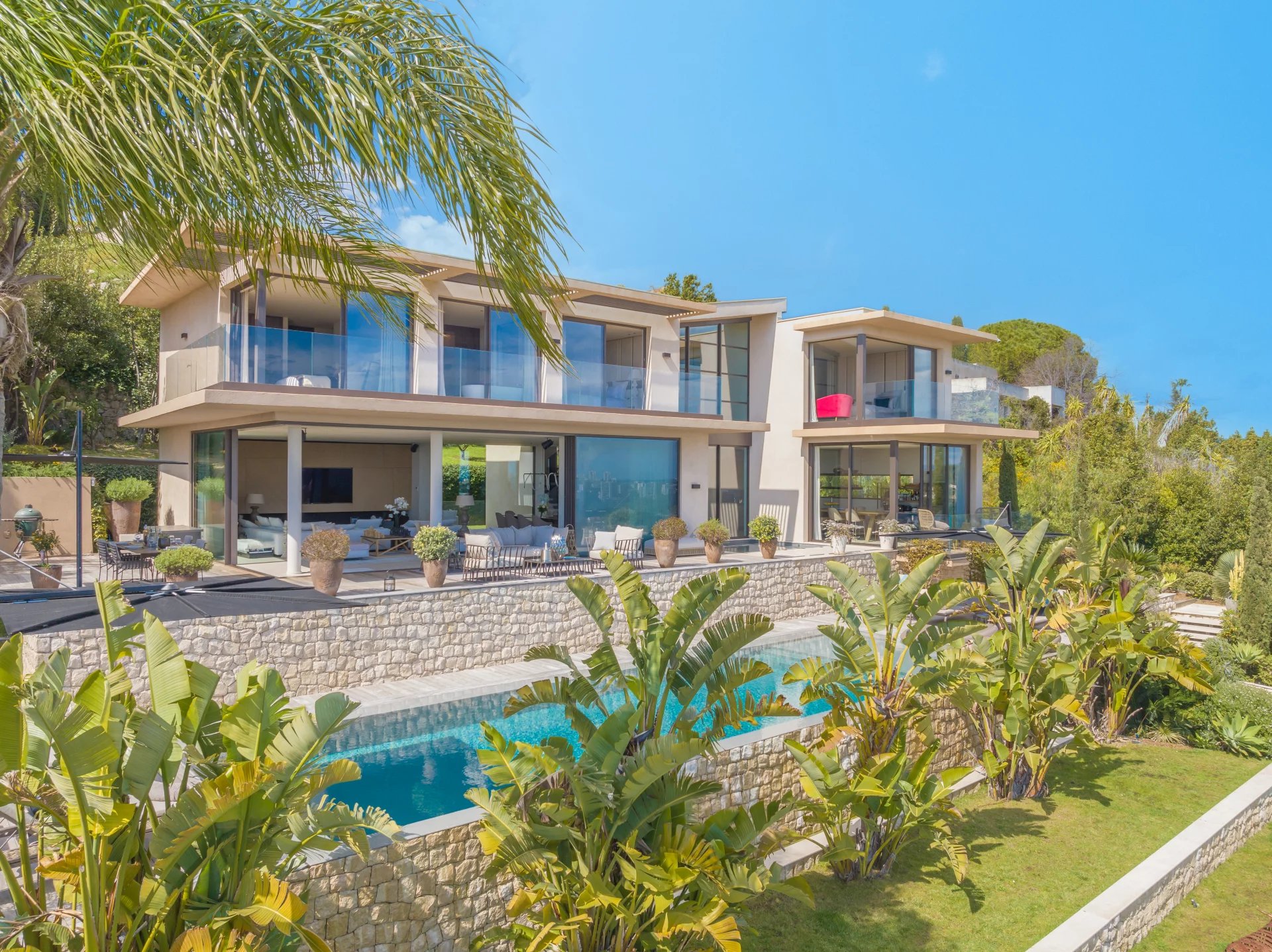 PROCHE DE CANNES - VILLA CONTEMPORAINE NEUVE - VUE MER PANORAMIQUE - picture 1