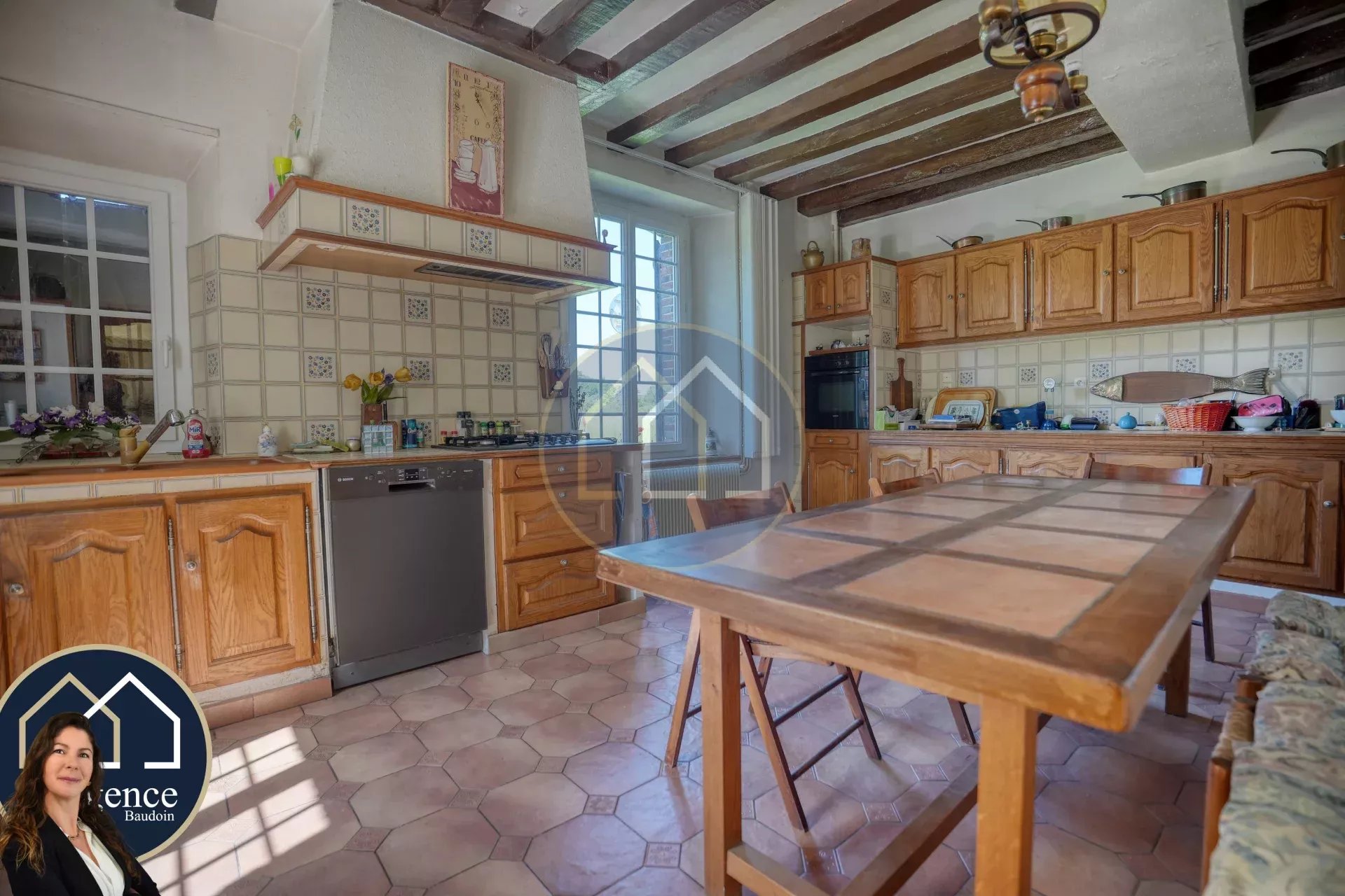AUTHENTIQUE CHAUMIÈRE DE CHARME, 265 m², 5 CHAMBRES, GARAGE, SANS AUCUN VIS-A-VIS !