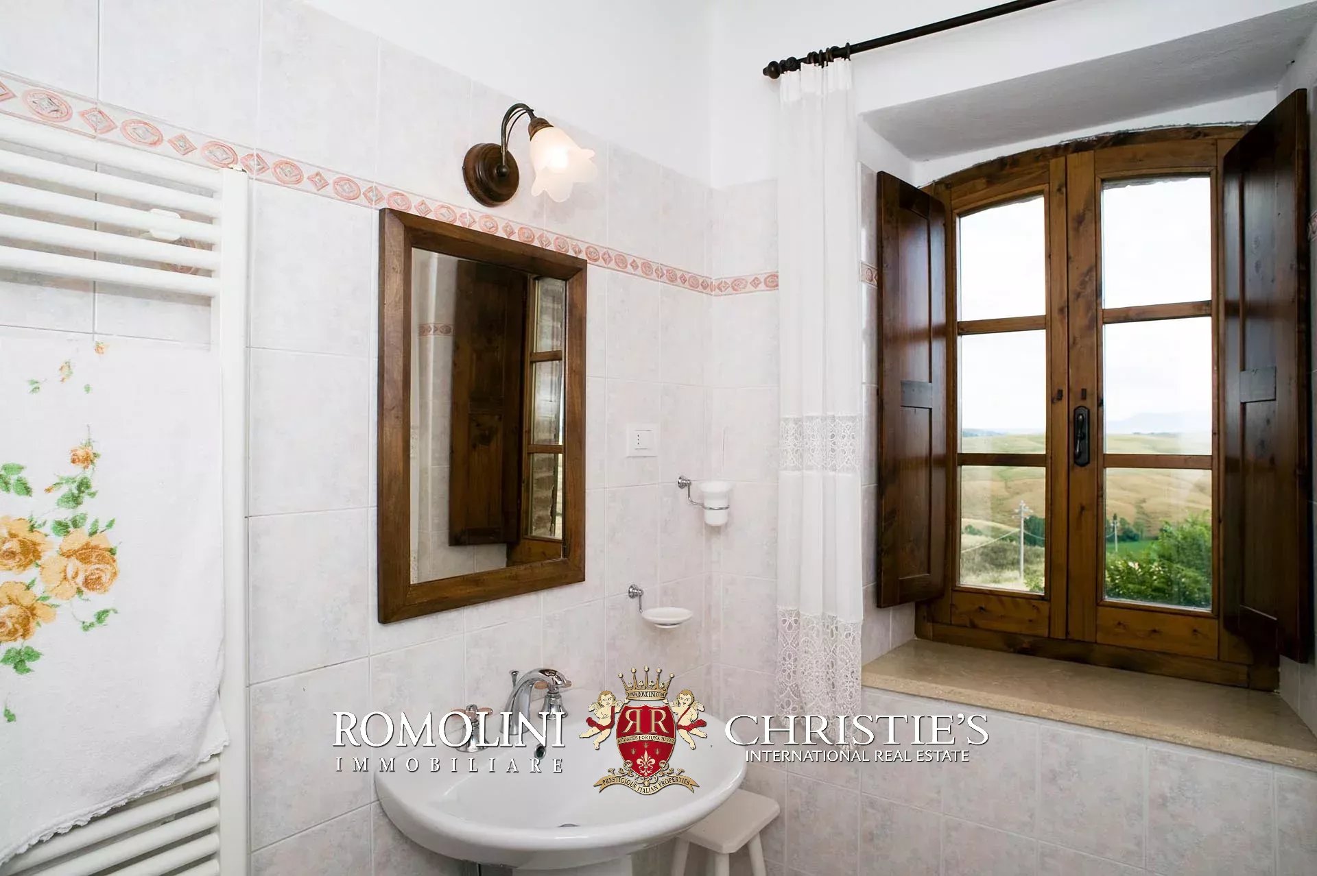 9 Bedroom Villa/Townhouse's Image 62