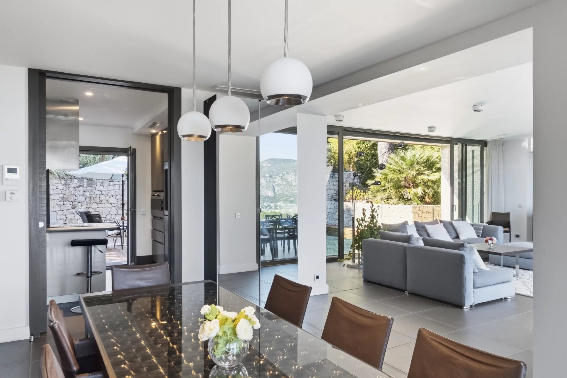 Modern 5-bedroom villa with open views and pool