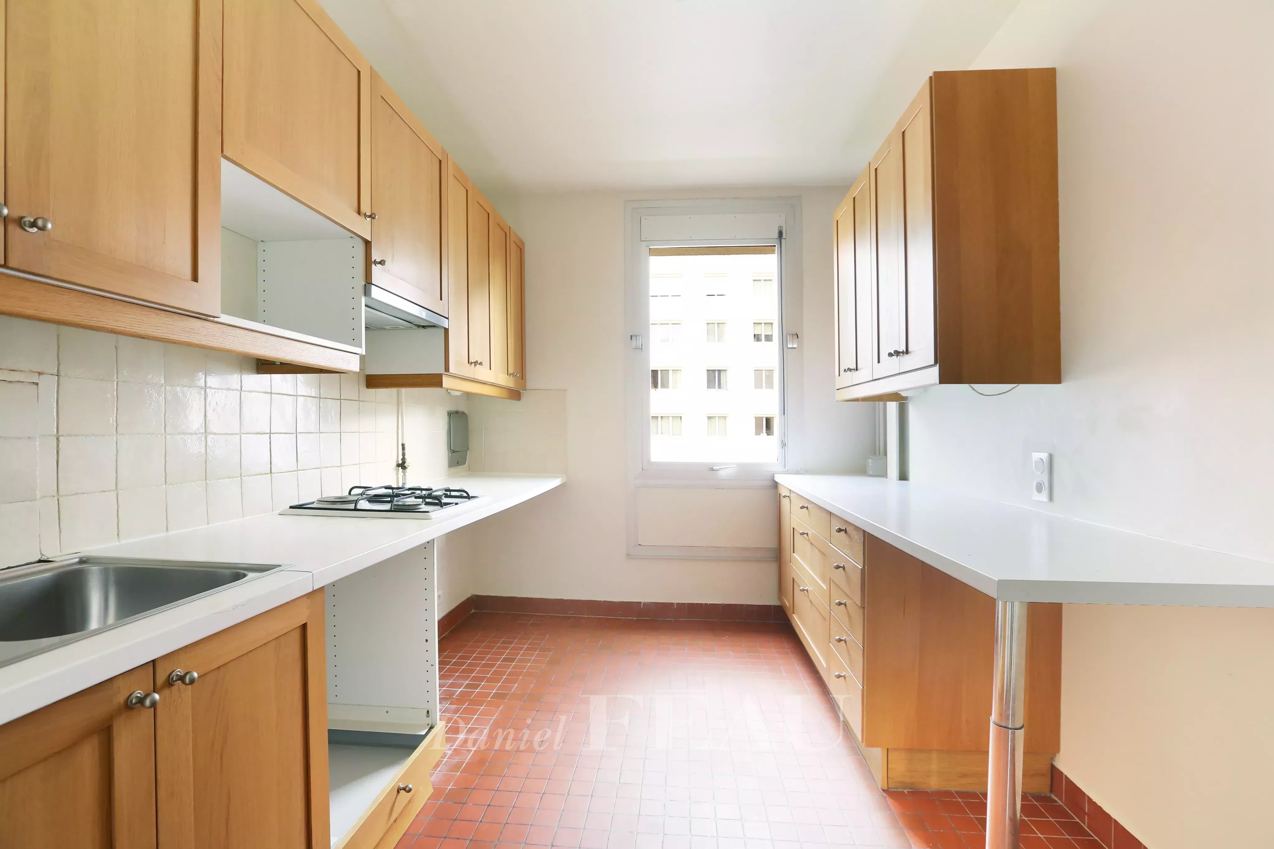 Sale Apartment Paris 15th
