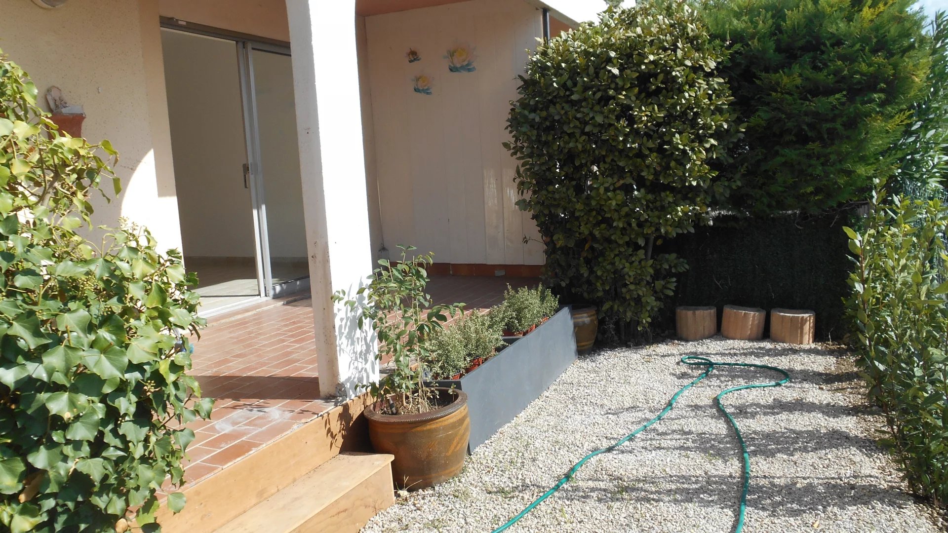 Spacieux 2 pièces avec jardin