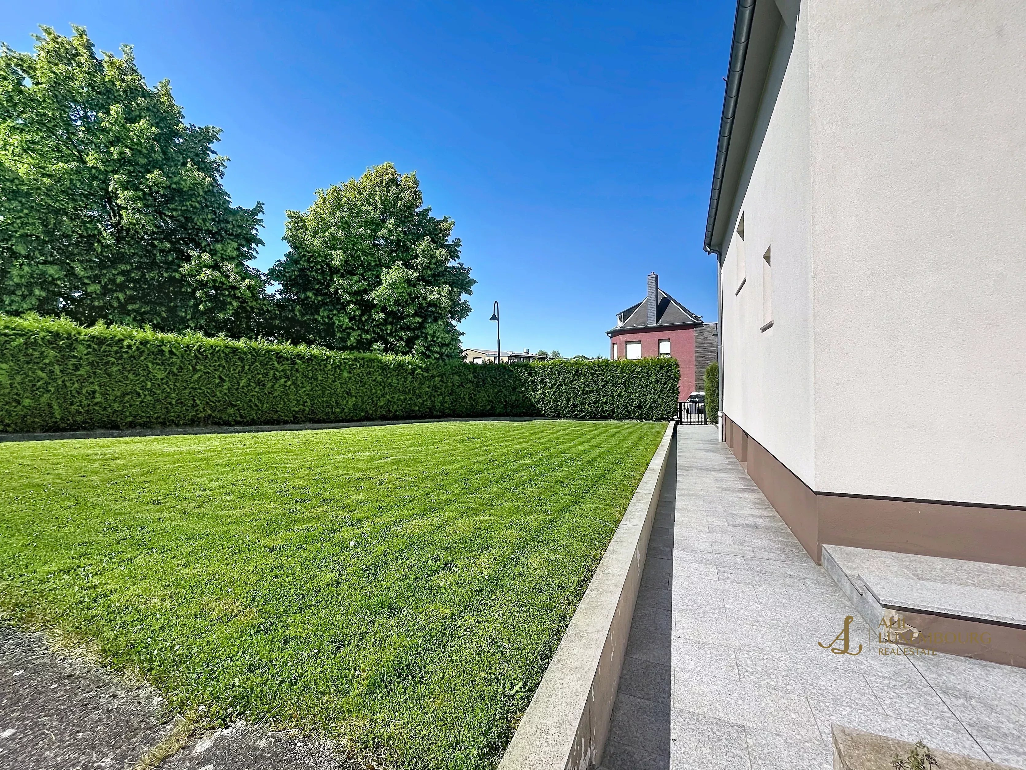 Sale Village house Schouweiler