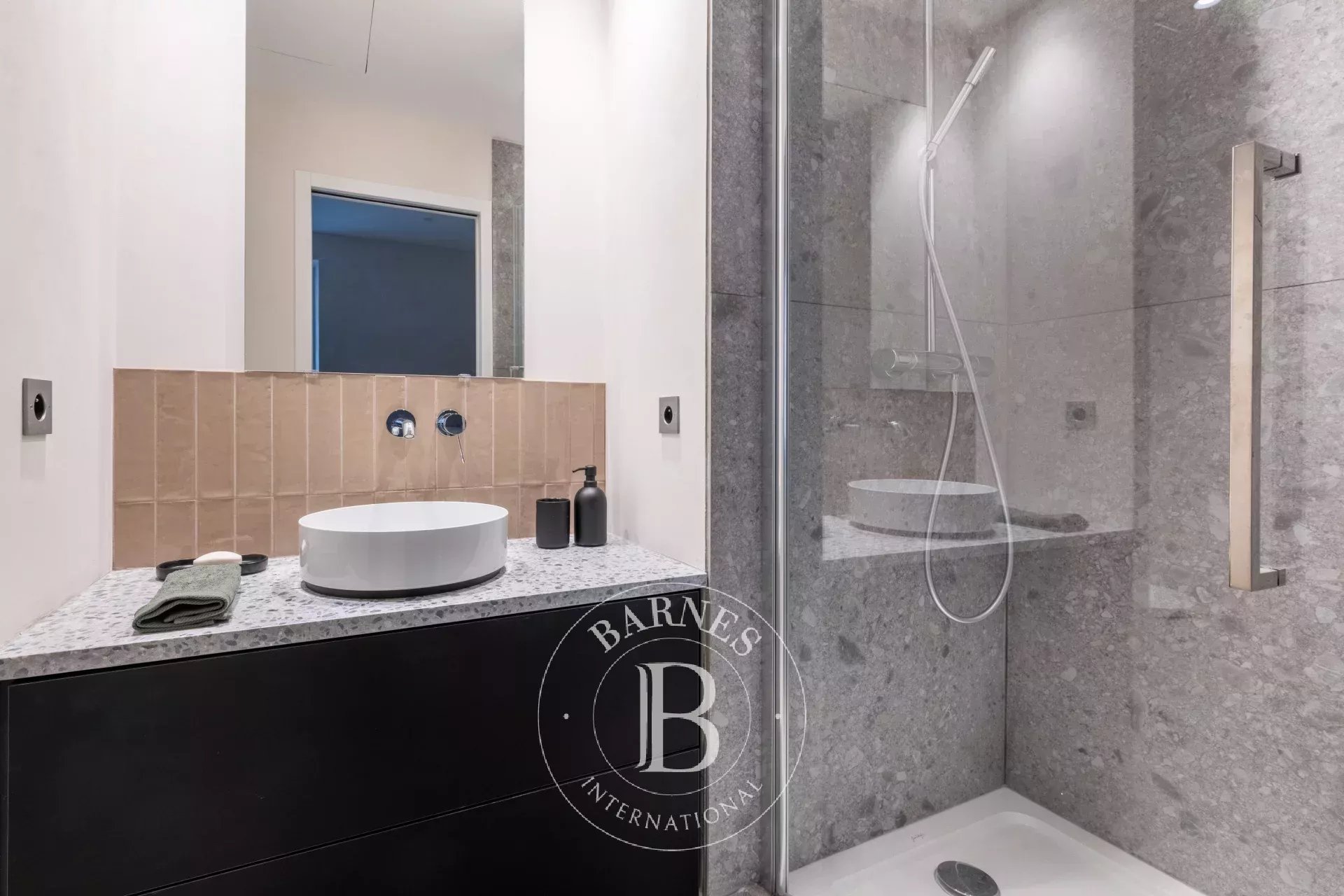 Daire Paris 2ème - picture 16