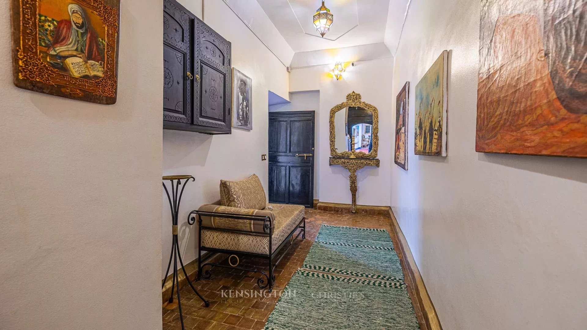 6 Bedroom Villa/Townhouse's Image 3