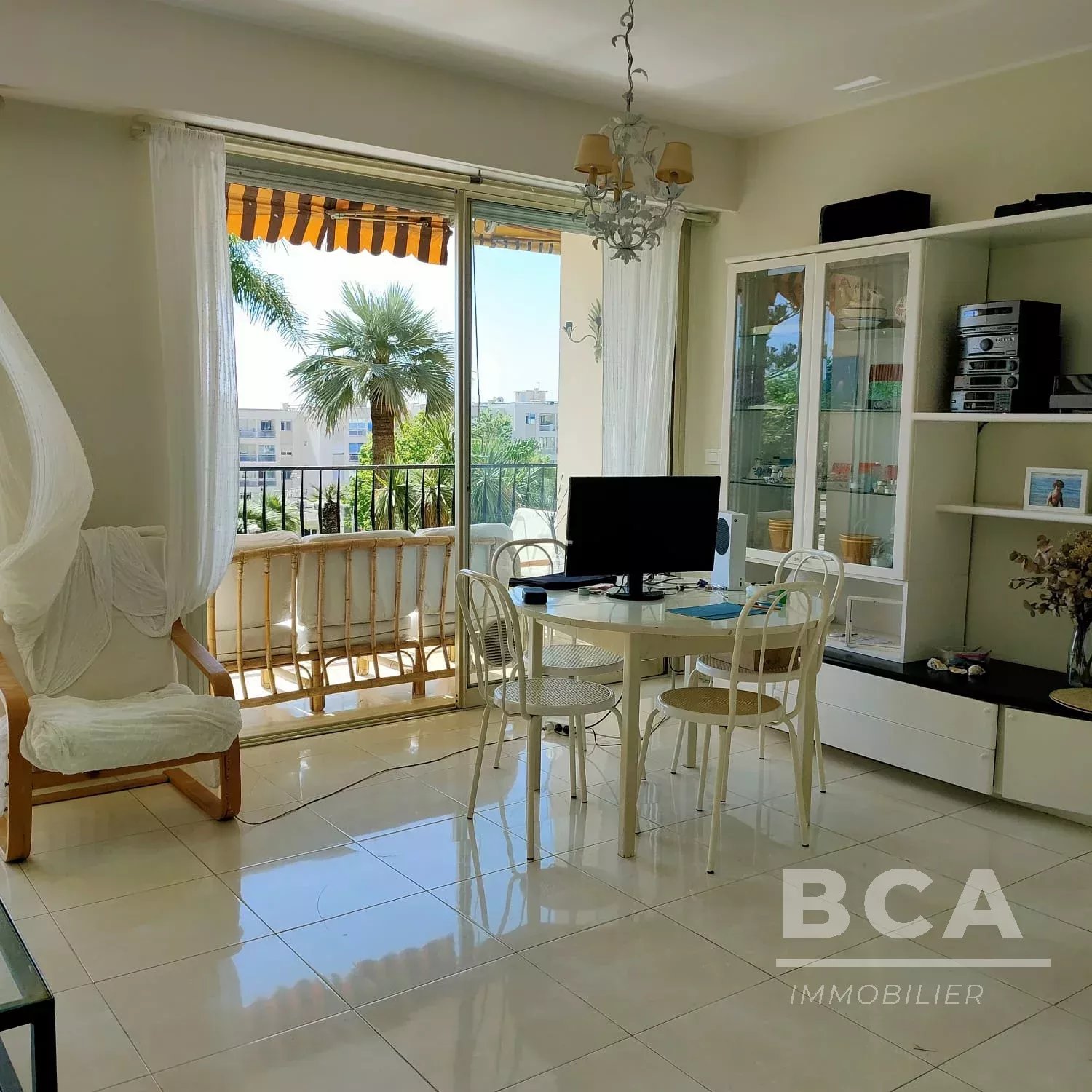 Agence immobilière de 