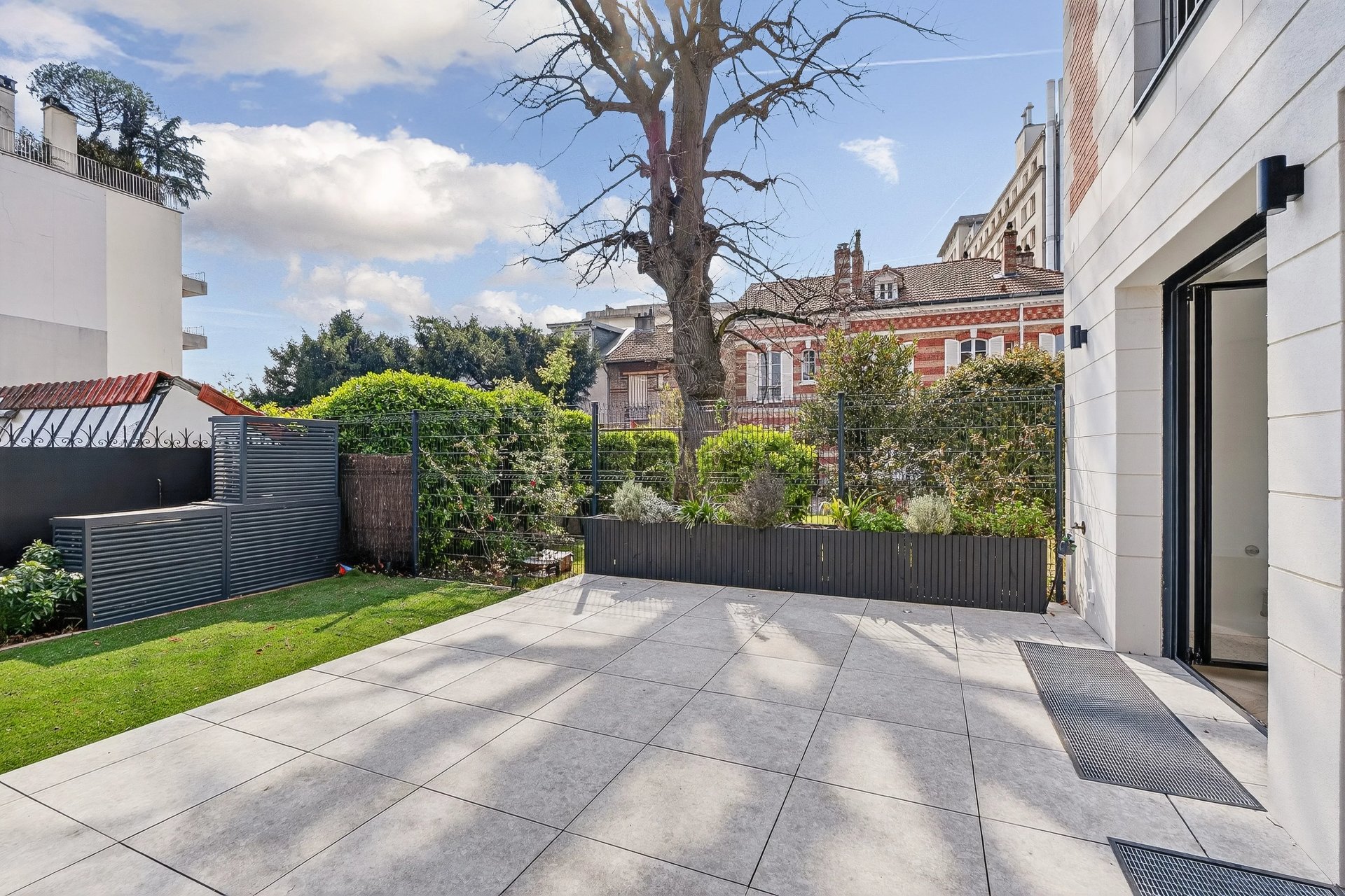 5 Bedroom Villa/Townhouse's Image 4