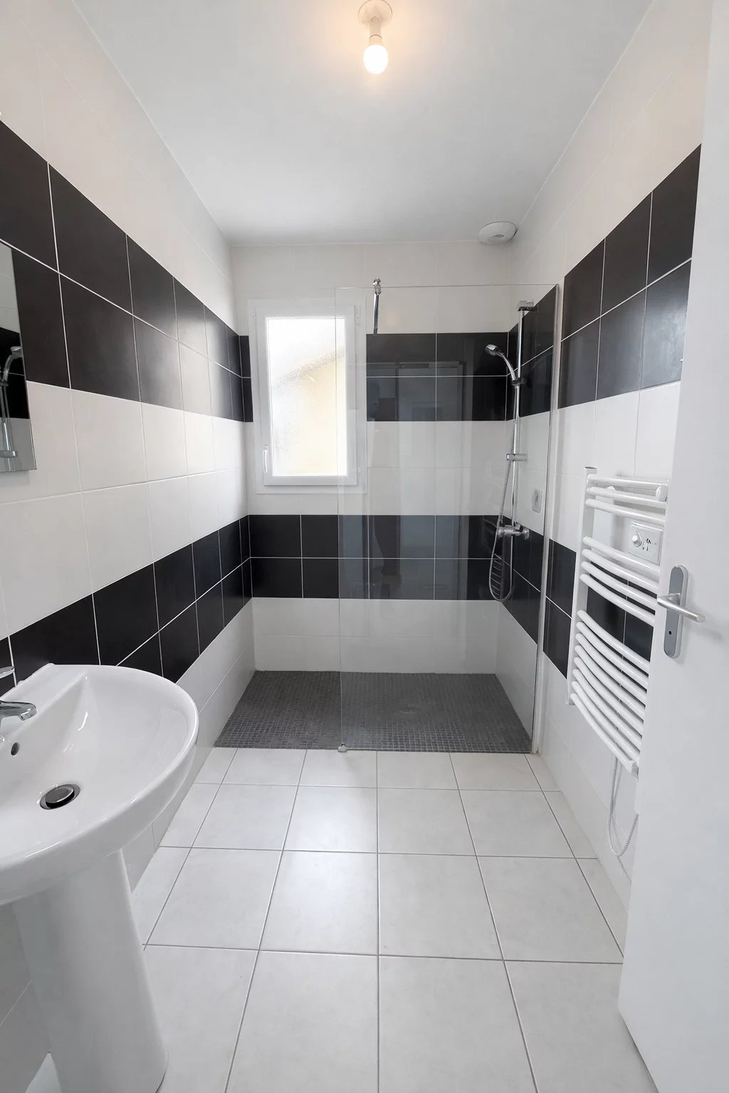 SALLES MAISON RECENTE TYPE 3 - Photo 5