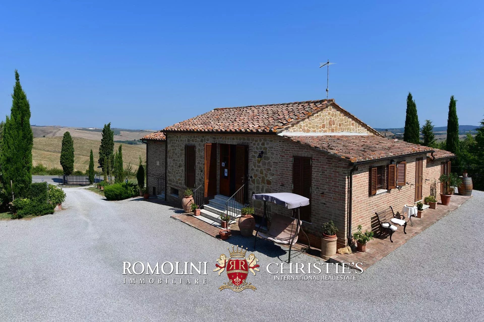 9 Bedroom Villa/Townhouse's Image 16