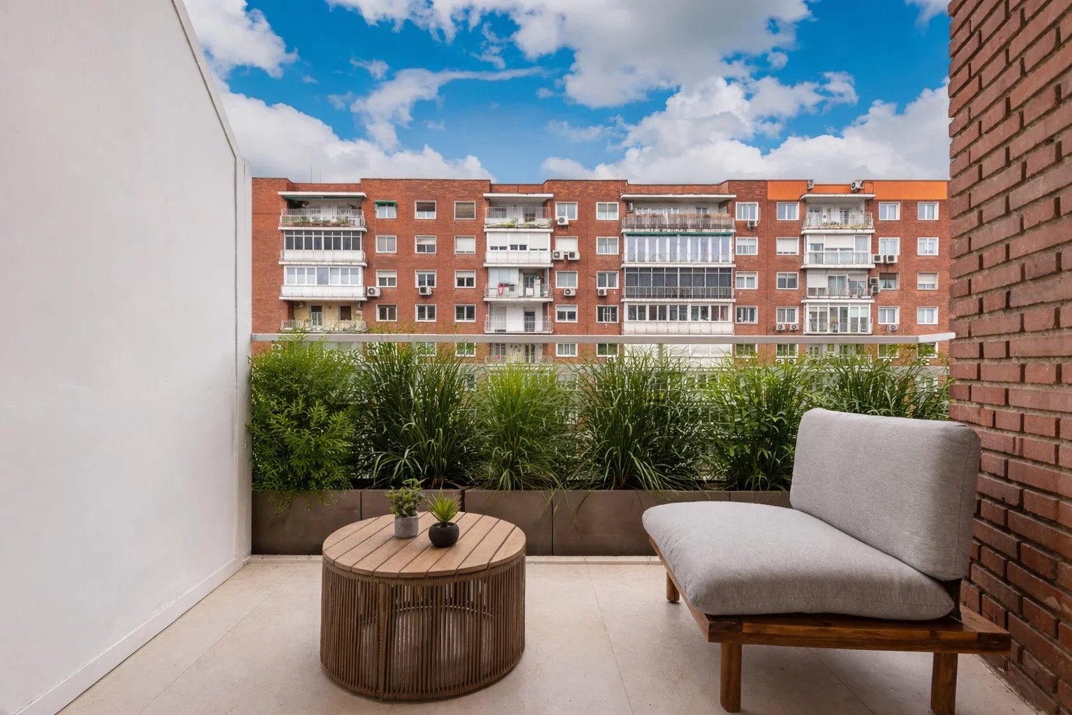 Newly built homes in the heart of the Salamanca Neighborhood