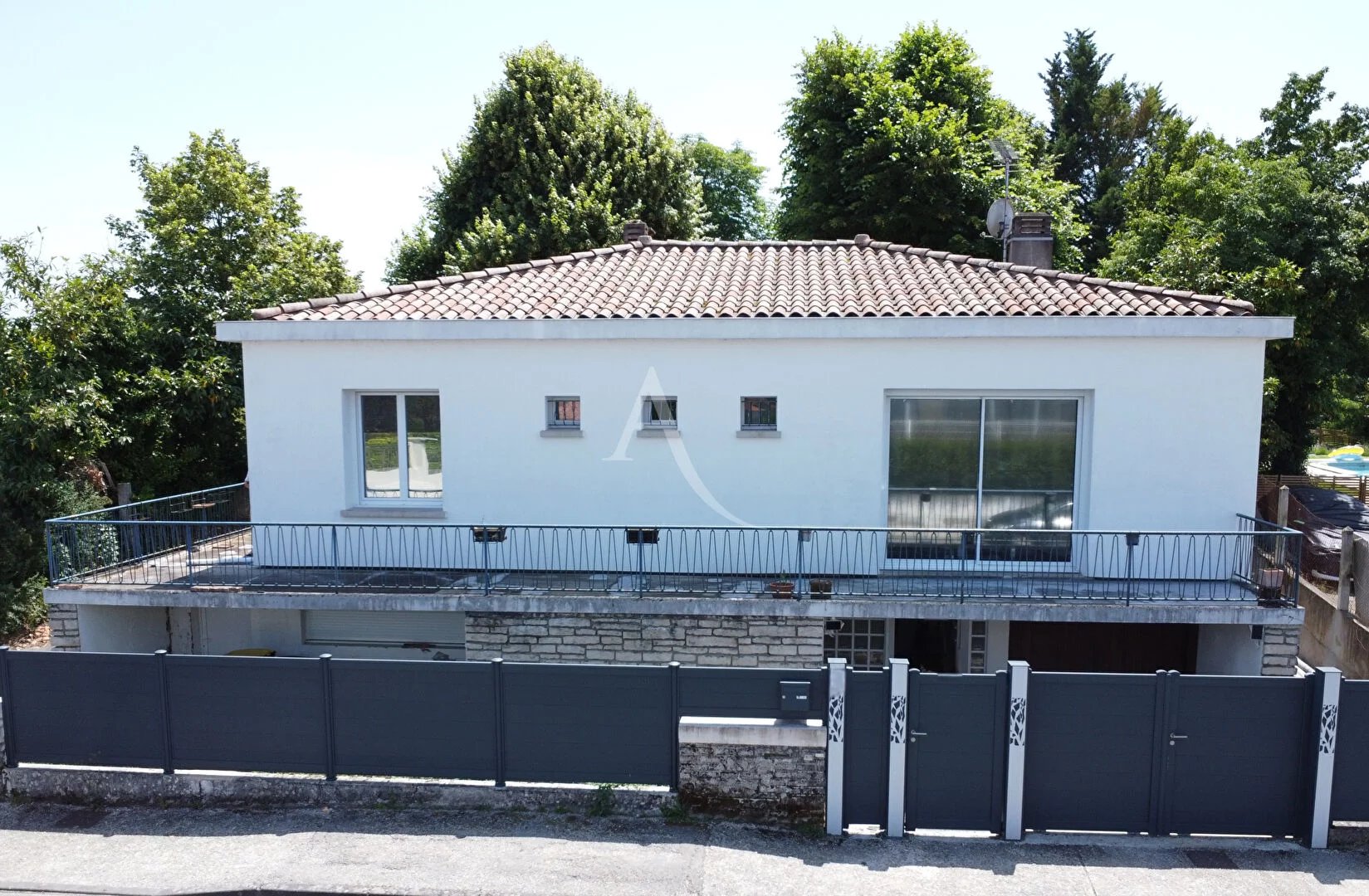 Maison Jonzac 7 pièce(s) 176 m2